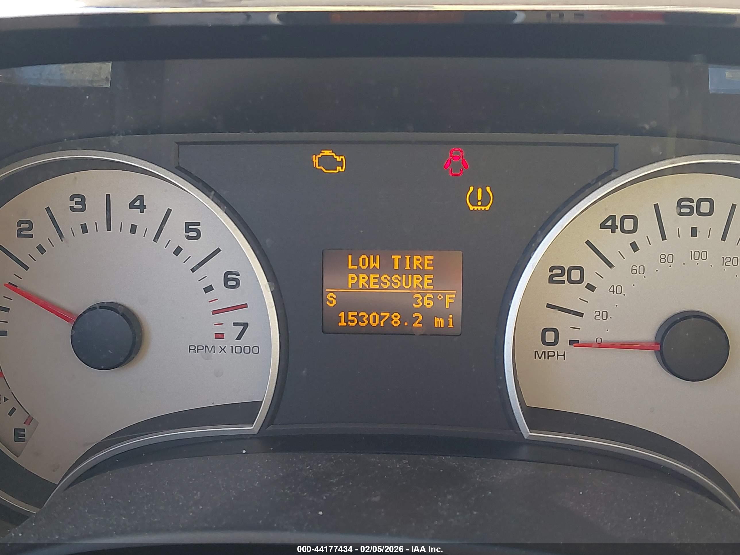 FORD EXPLORER image 7