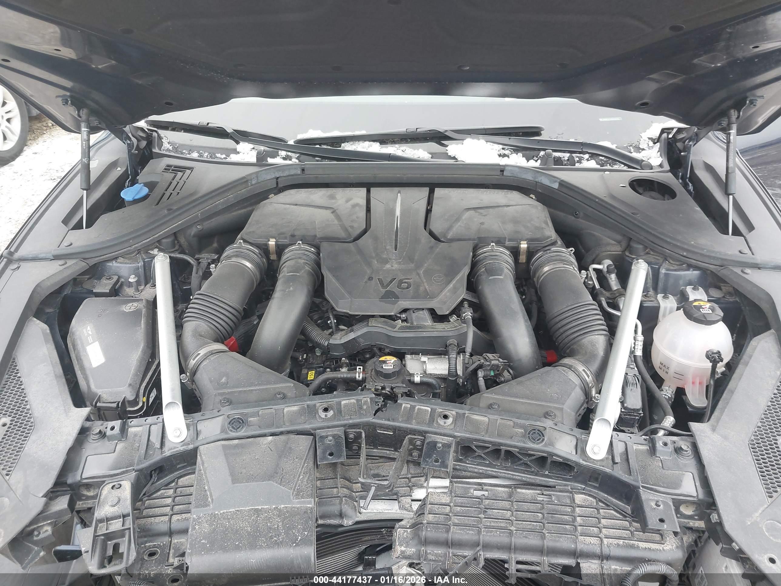 GENESIS GV70 image 10