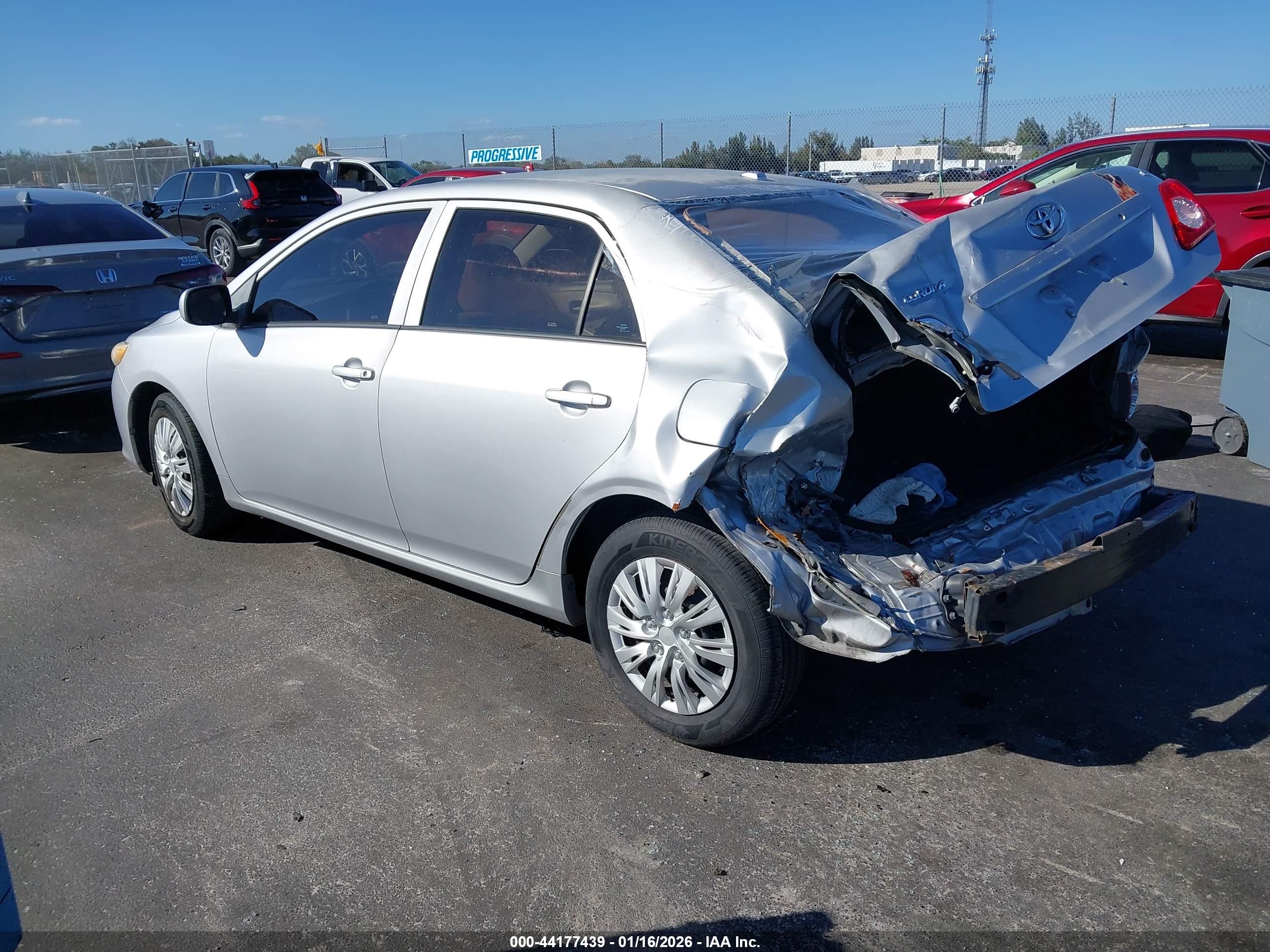 TOYOTA COROLLA image 3
