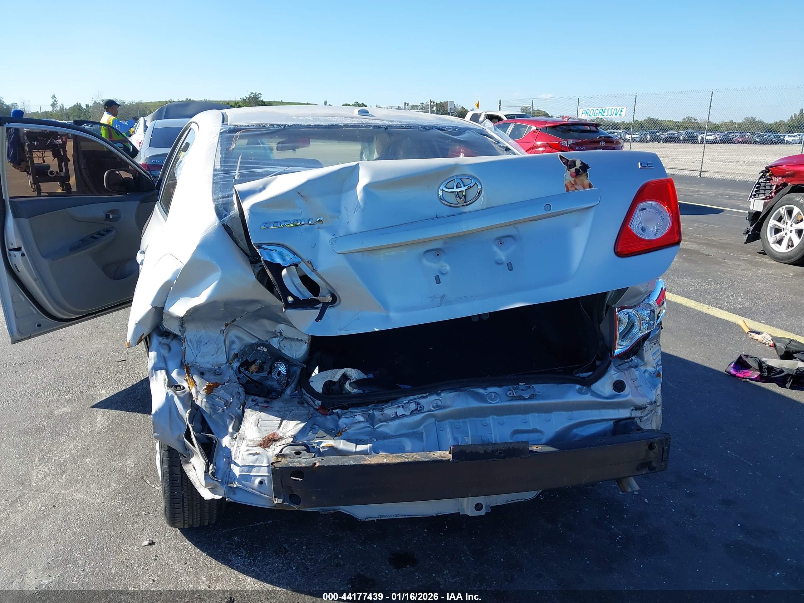 TOYOTA COROLLA image 6