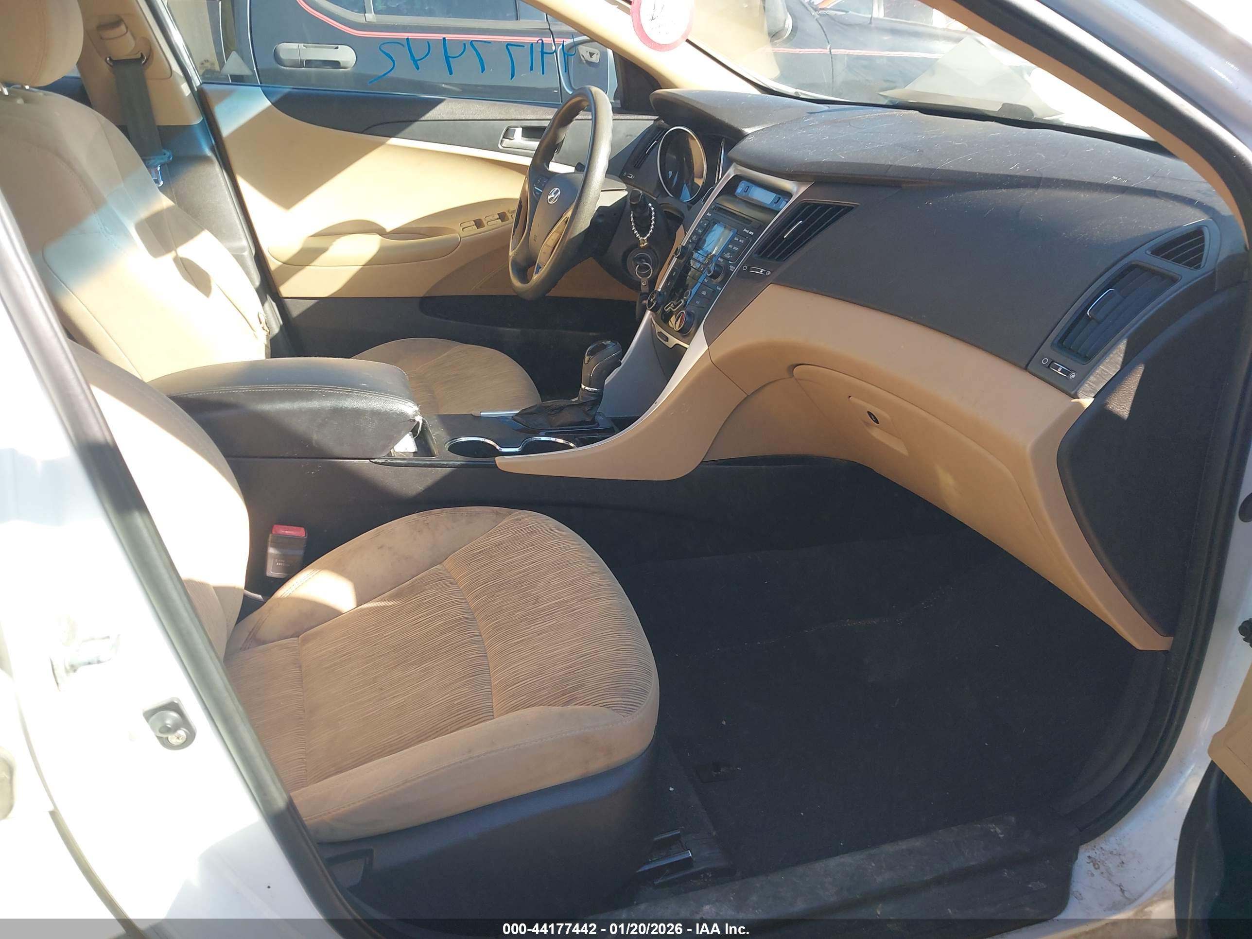 HYUNDAI SONATA image 5