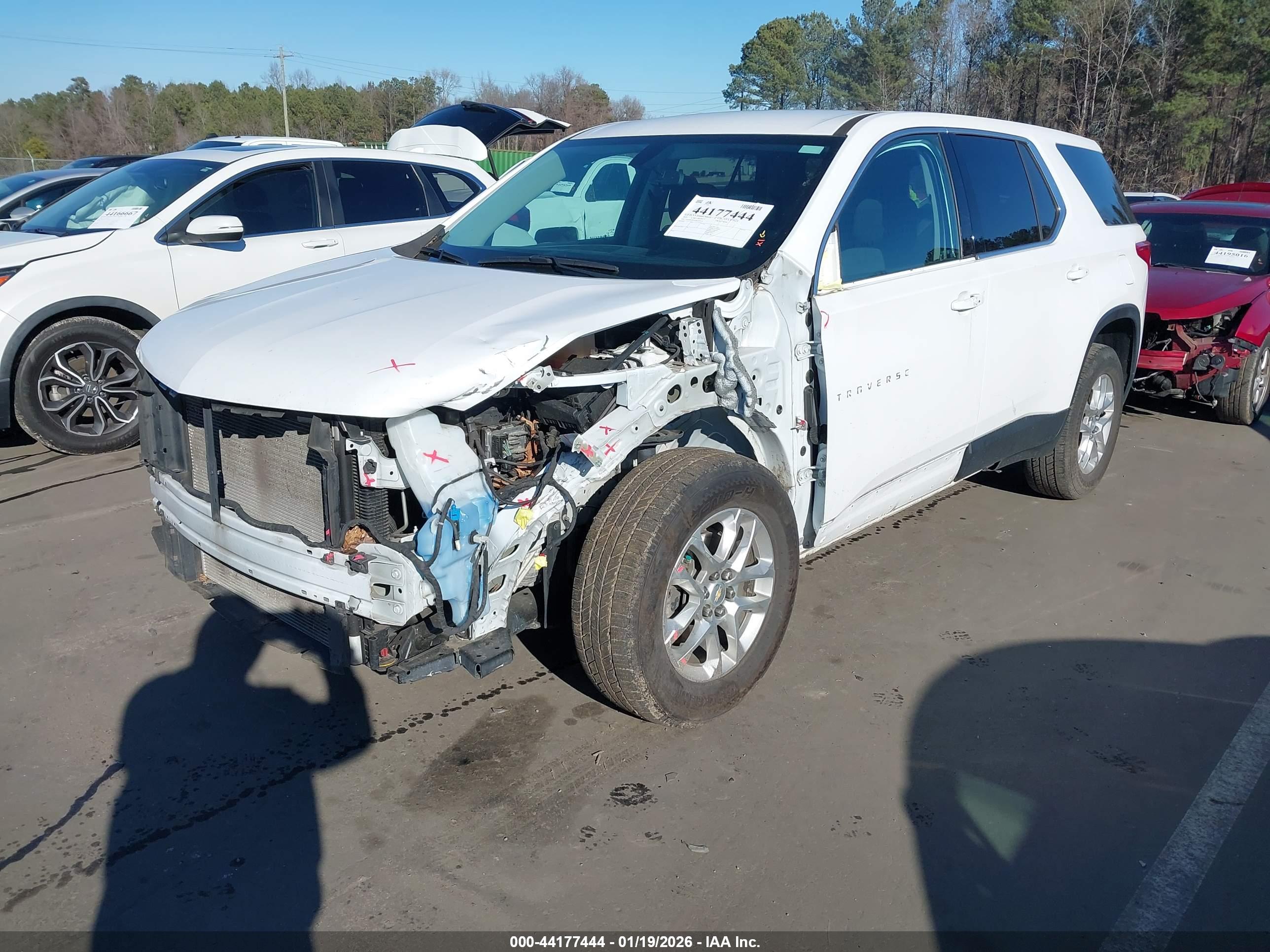 CHEVROLET TRAVERSE image 2