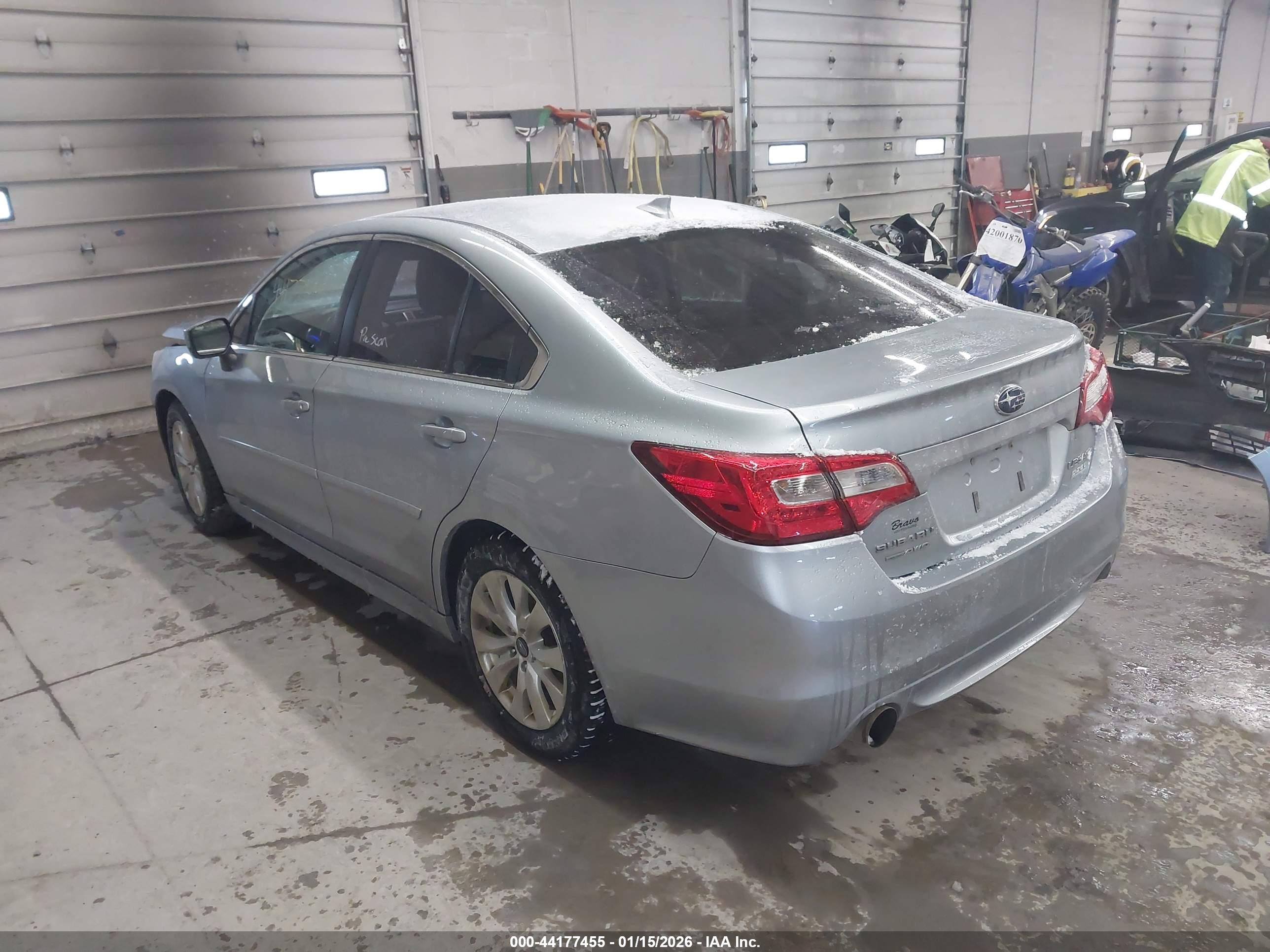 SUBARU LEGACY image 3