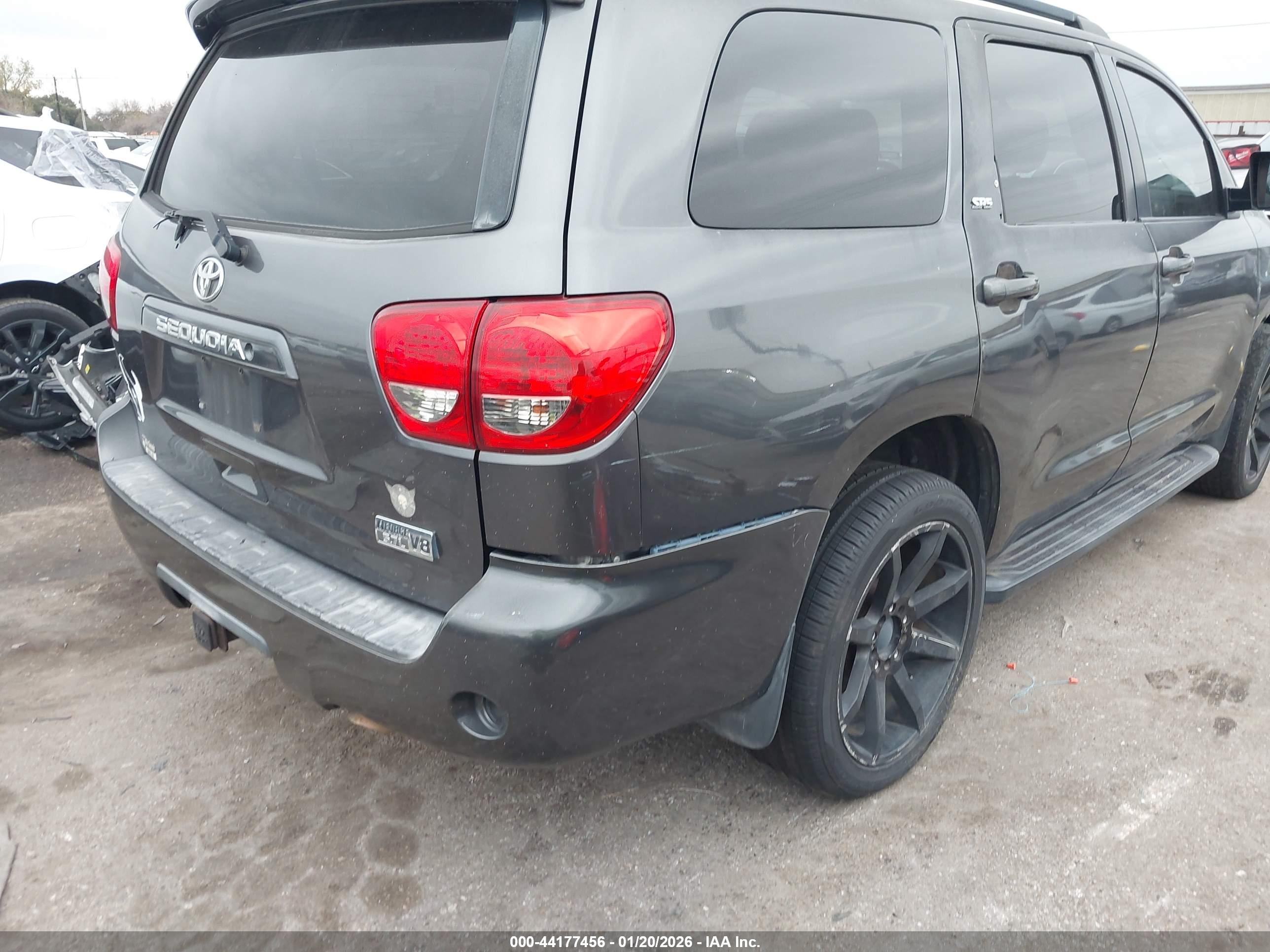 TOYOTA SEQUOIA image 6