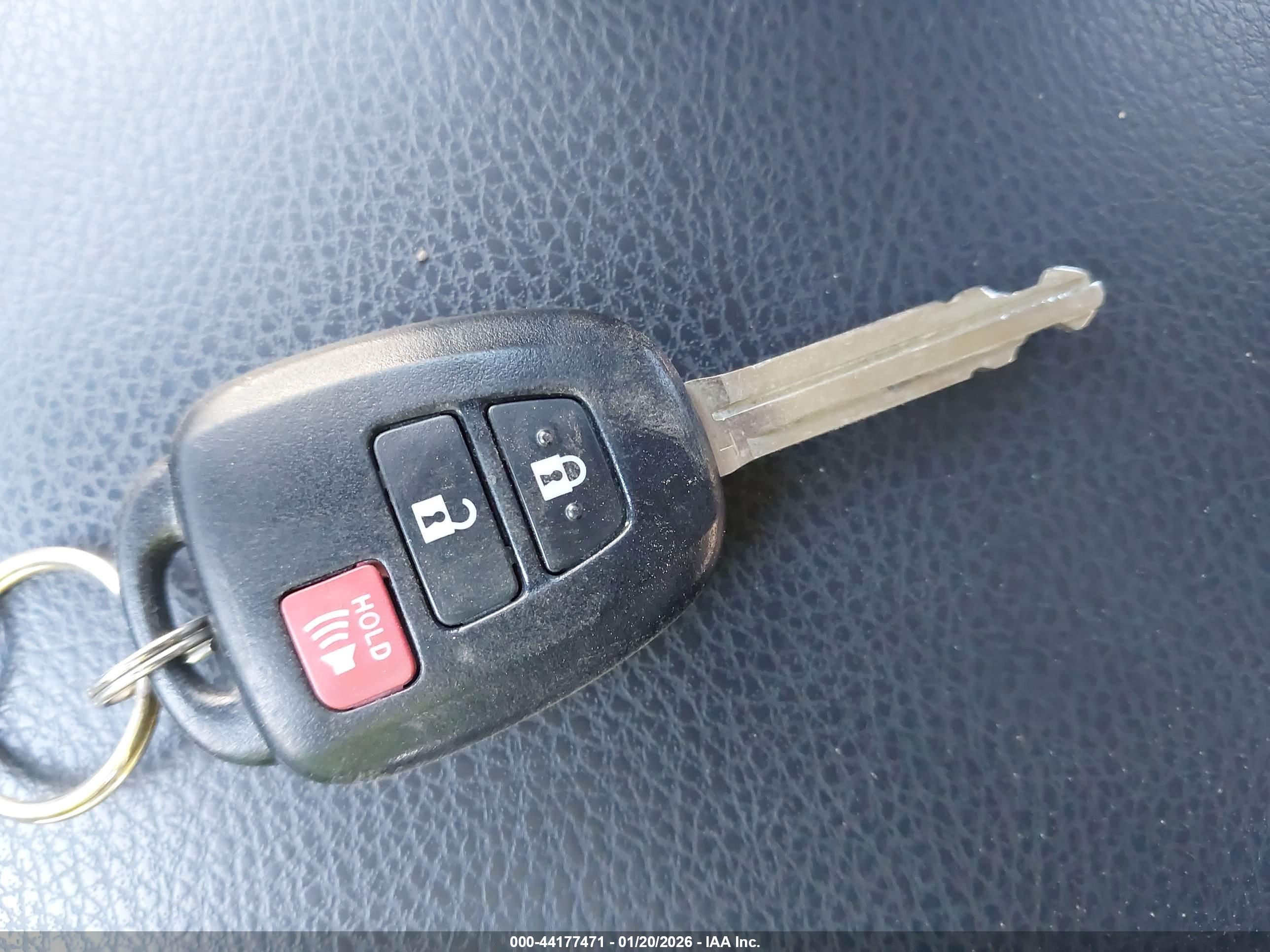 TOYOTA RAV4 image 11