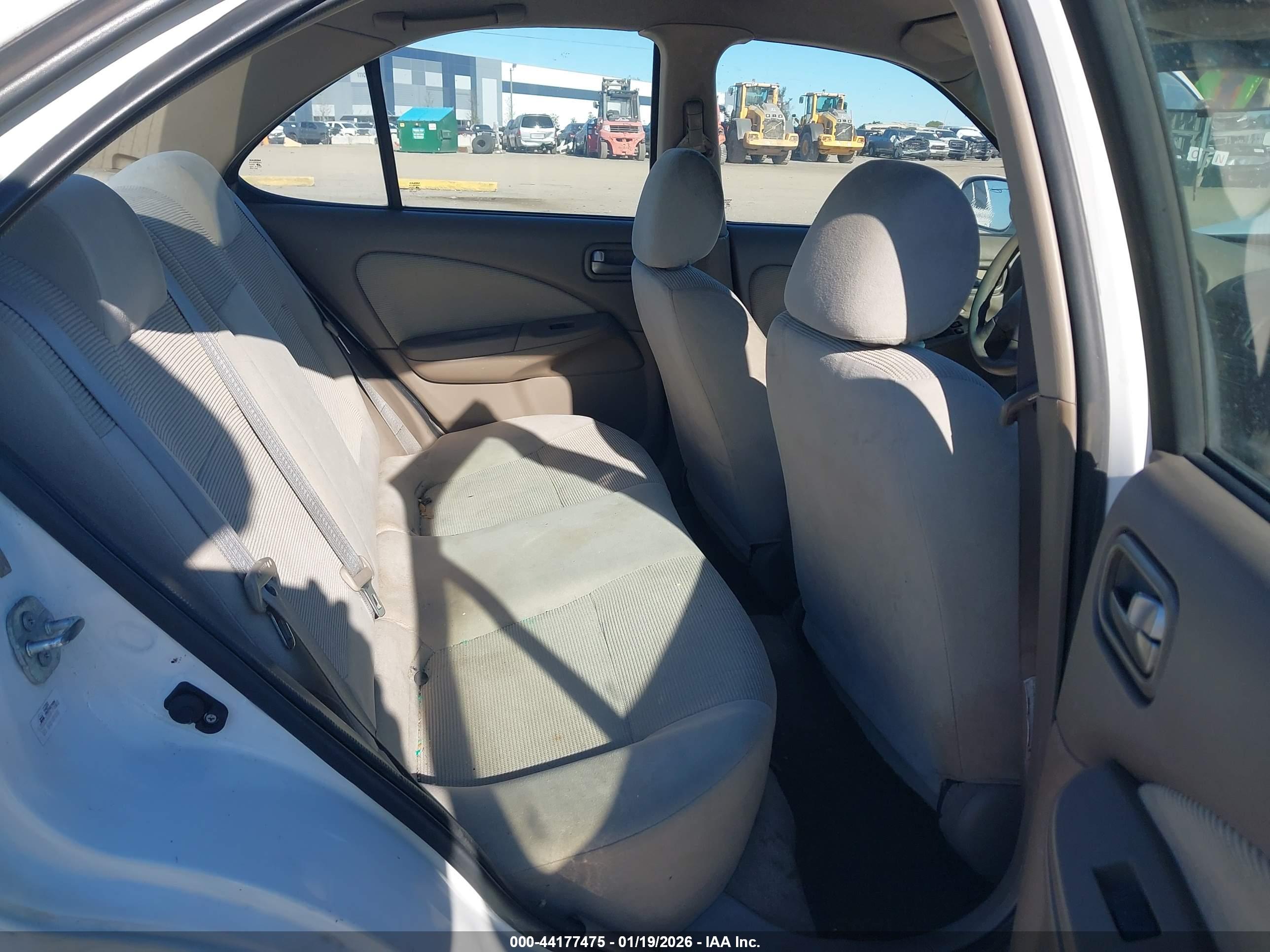 NISSAN SENTRA image 8