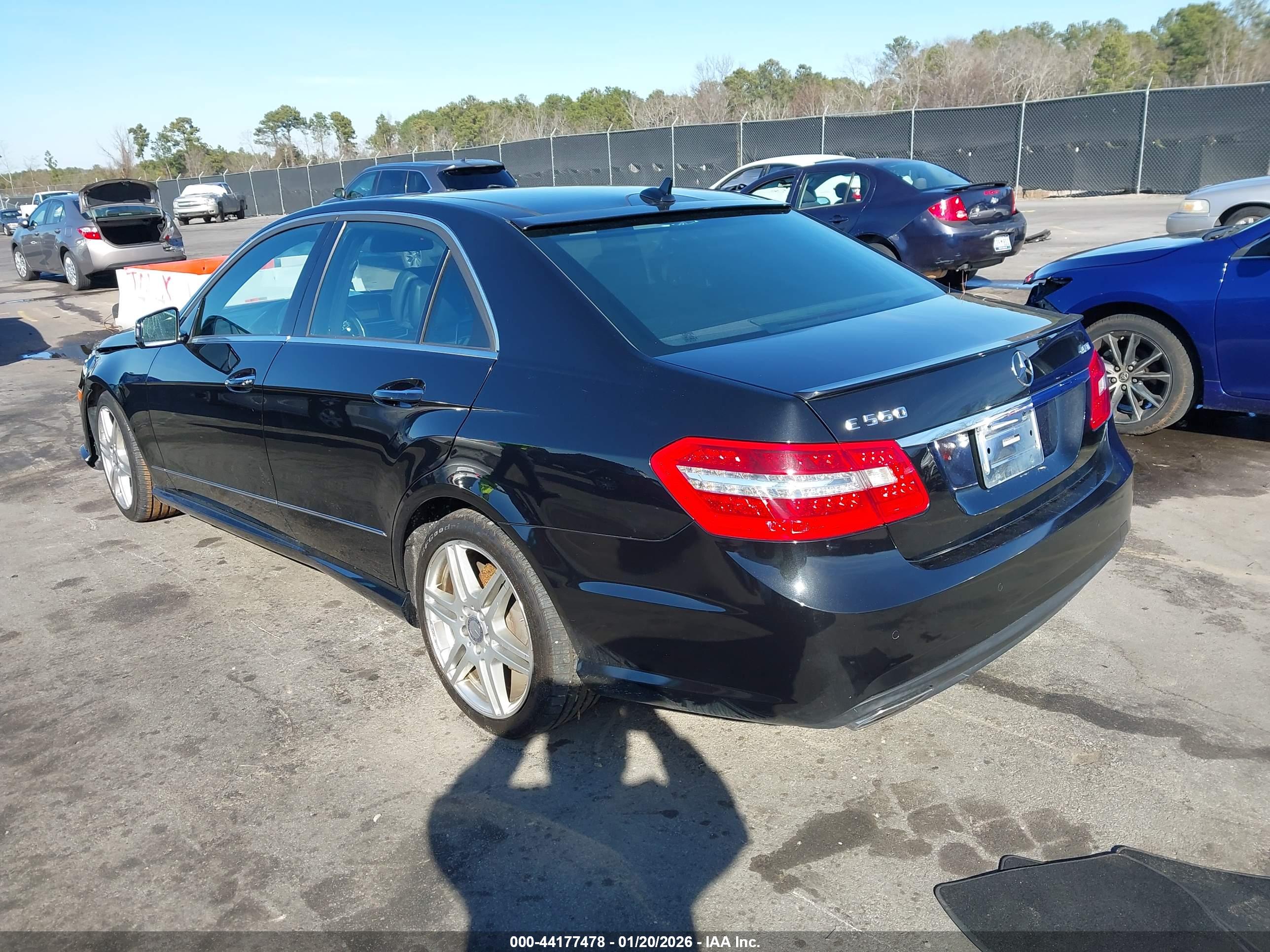 MERCEDES-BENZ E image 3