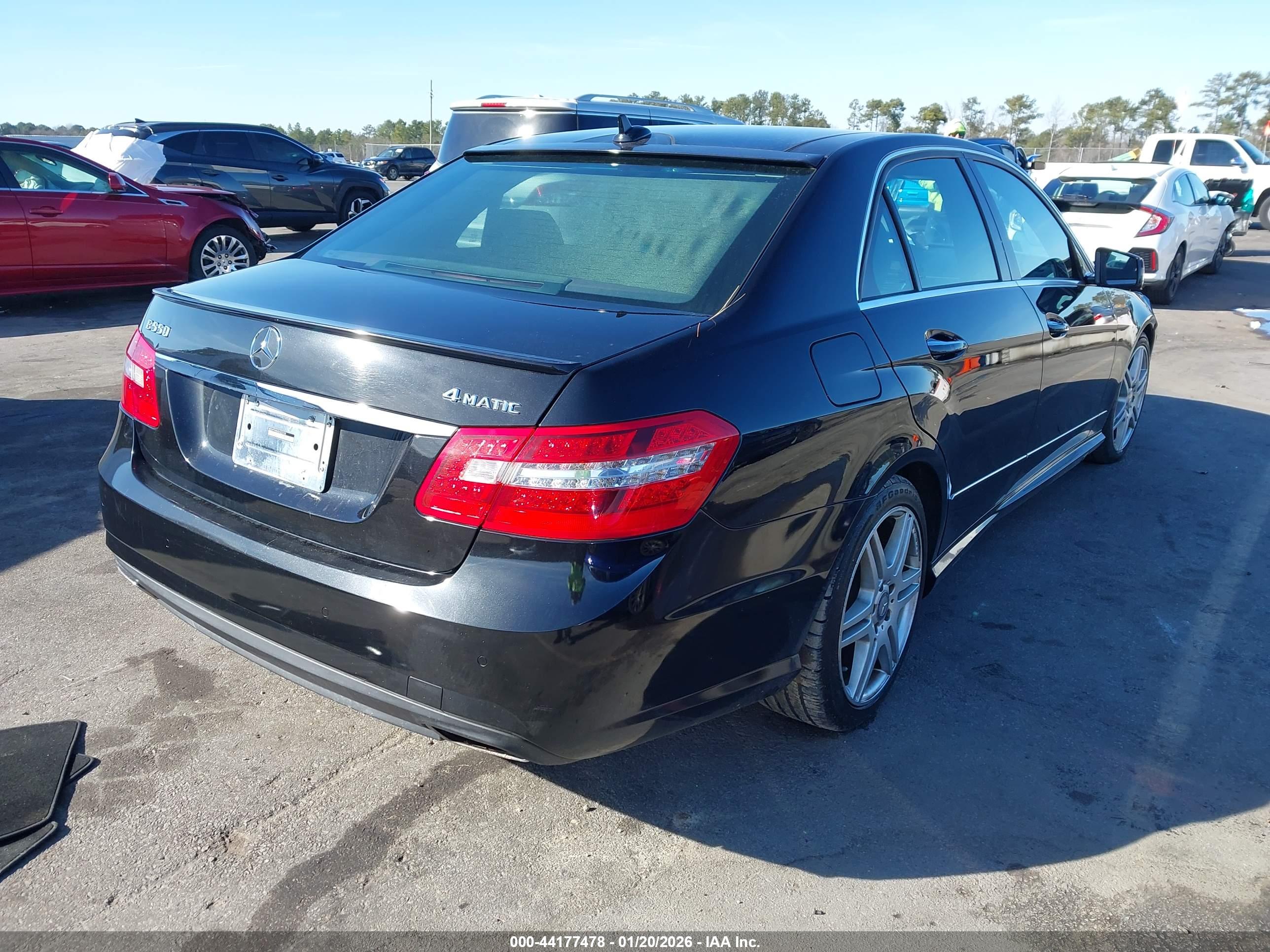 MERCEDES-BENZ E image 4