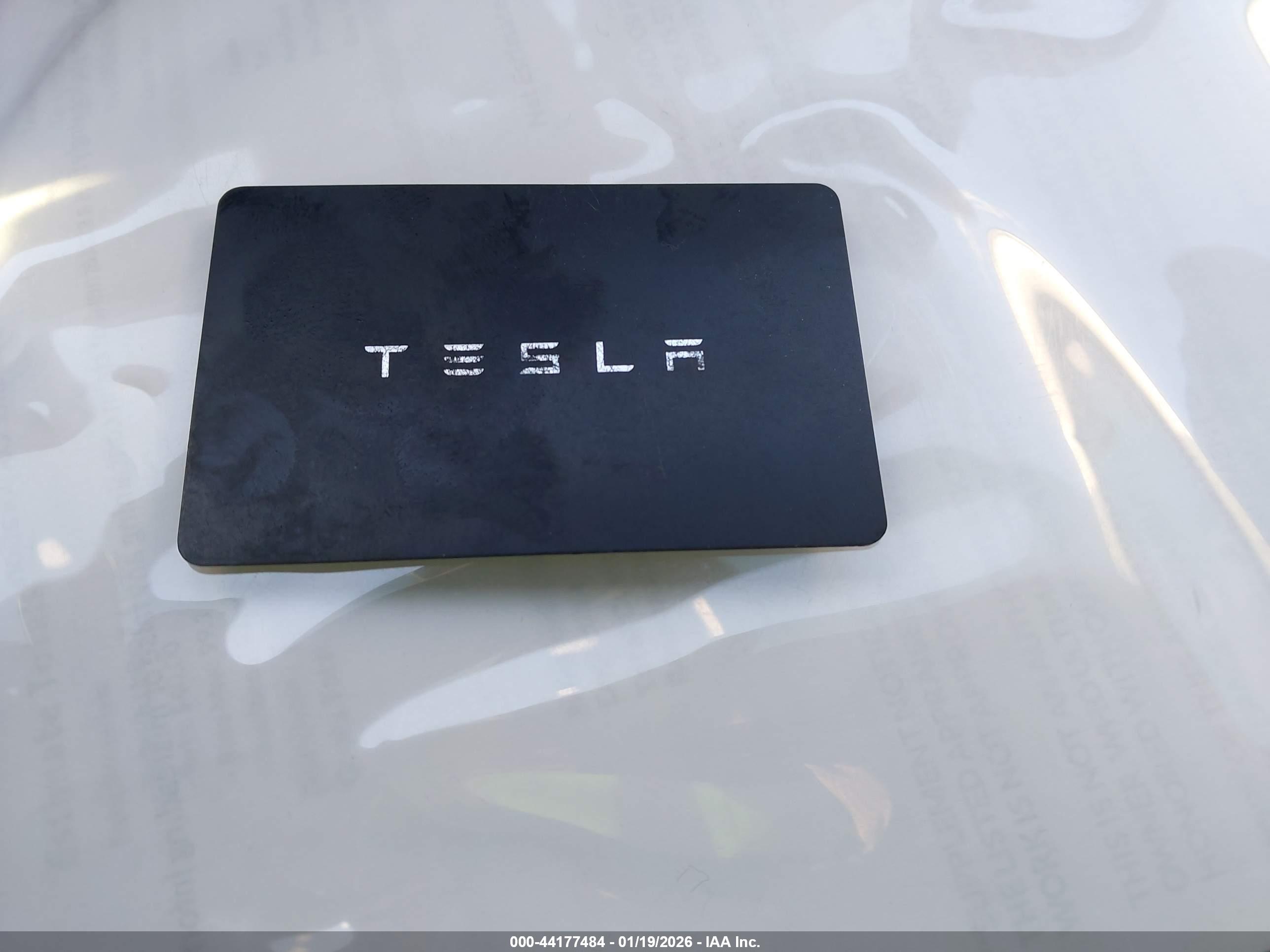 TESLA MODEL image 11