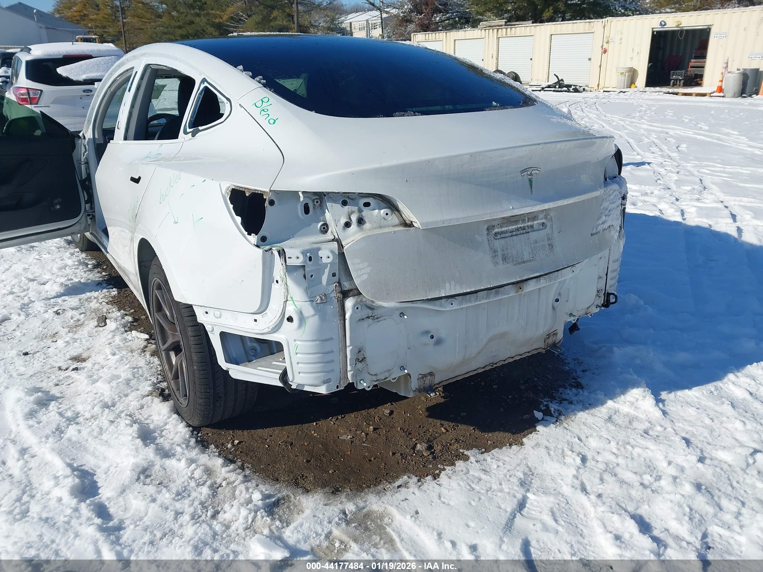 TESLA MODEL image 6