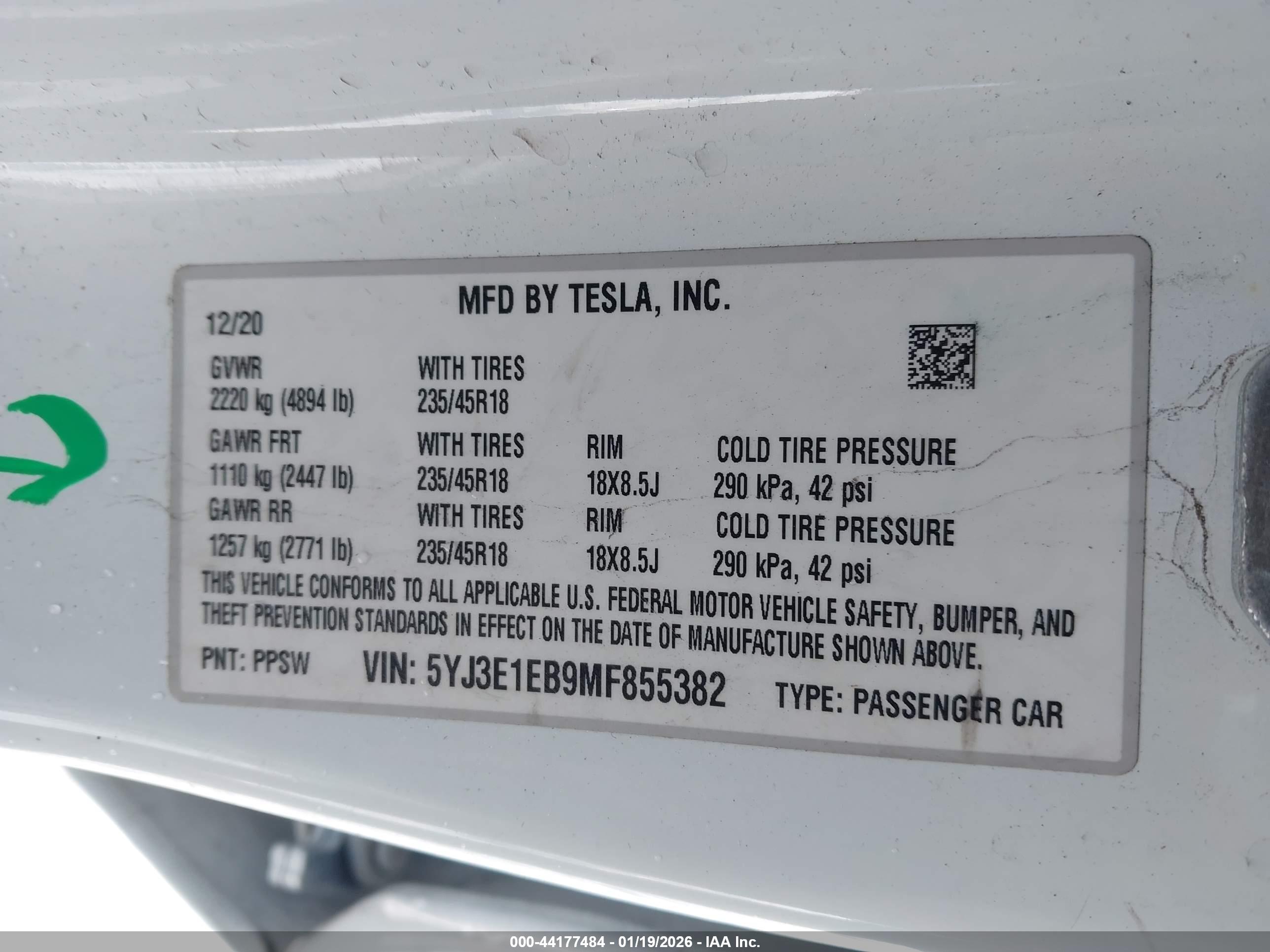 TESLA MODEL image 9