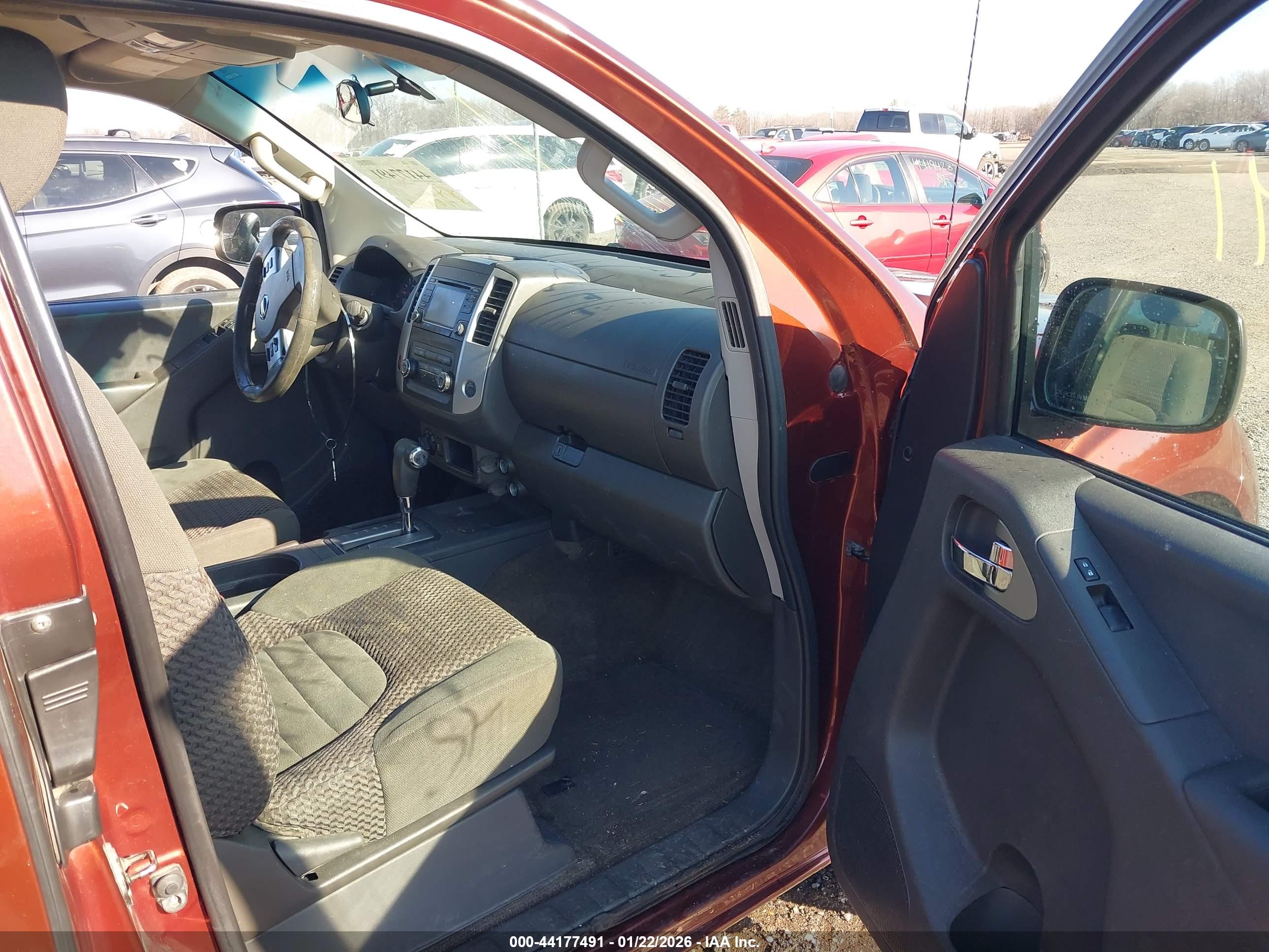 NISSAN FRONTIER image 5