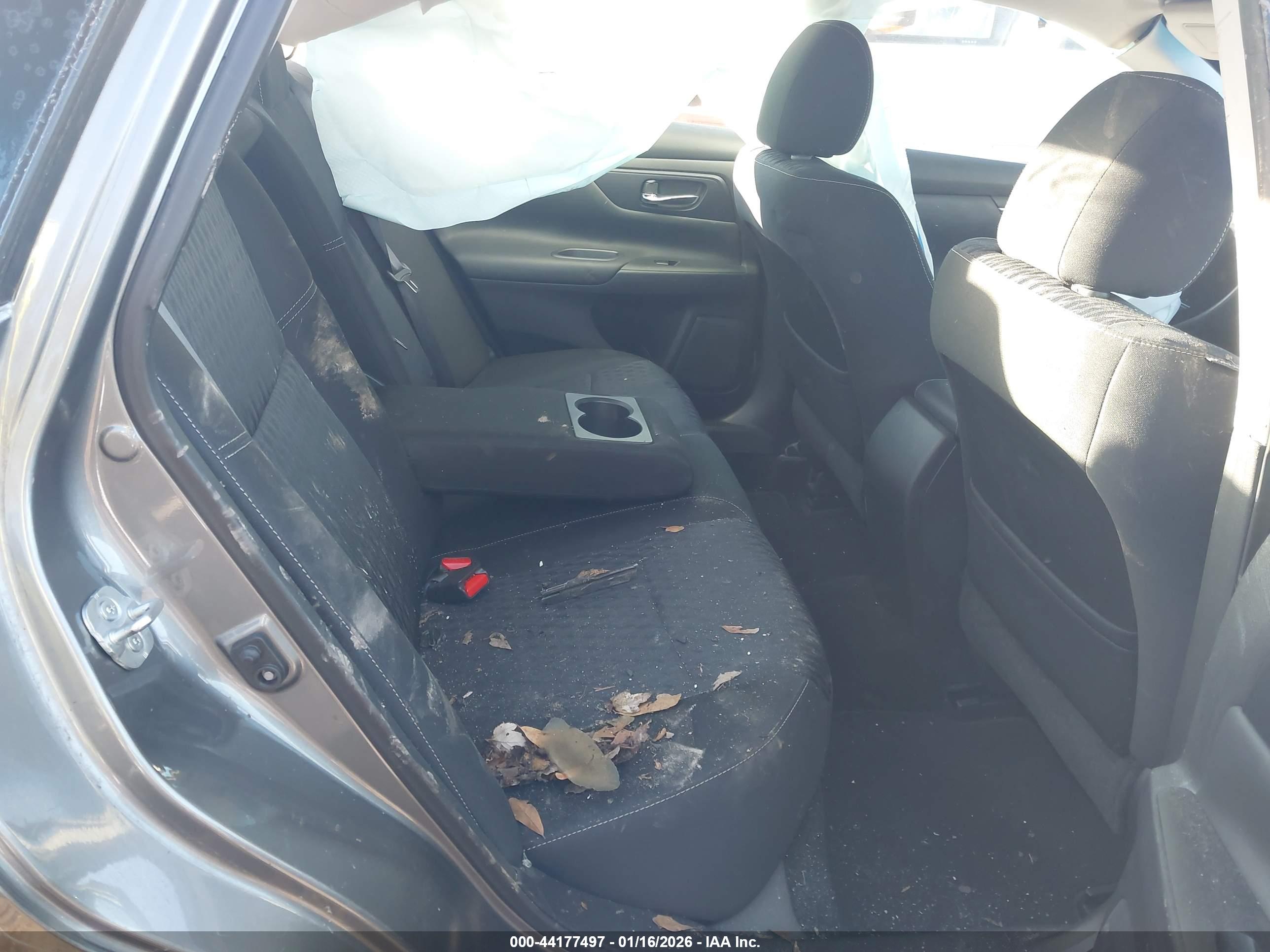 NISSAN ALTIMA image 8