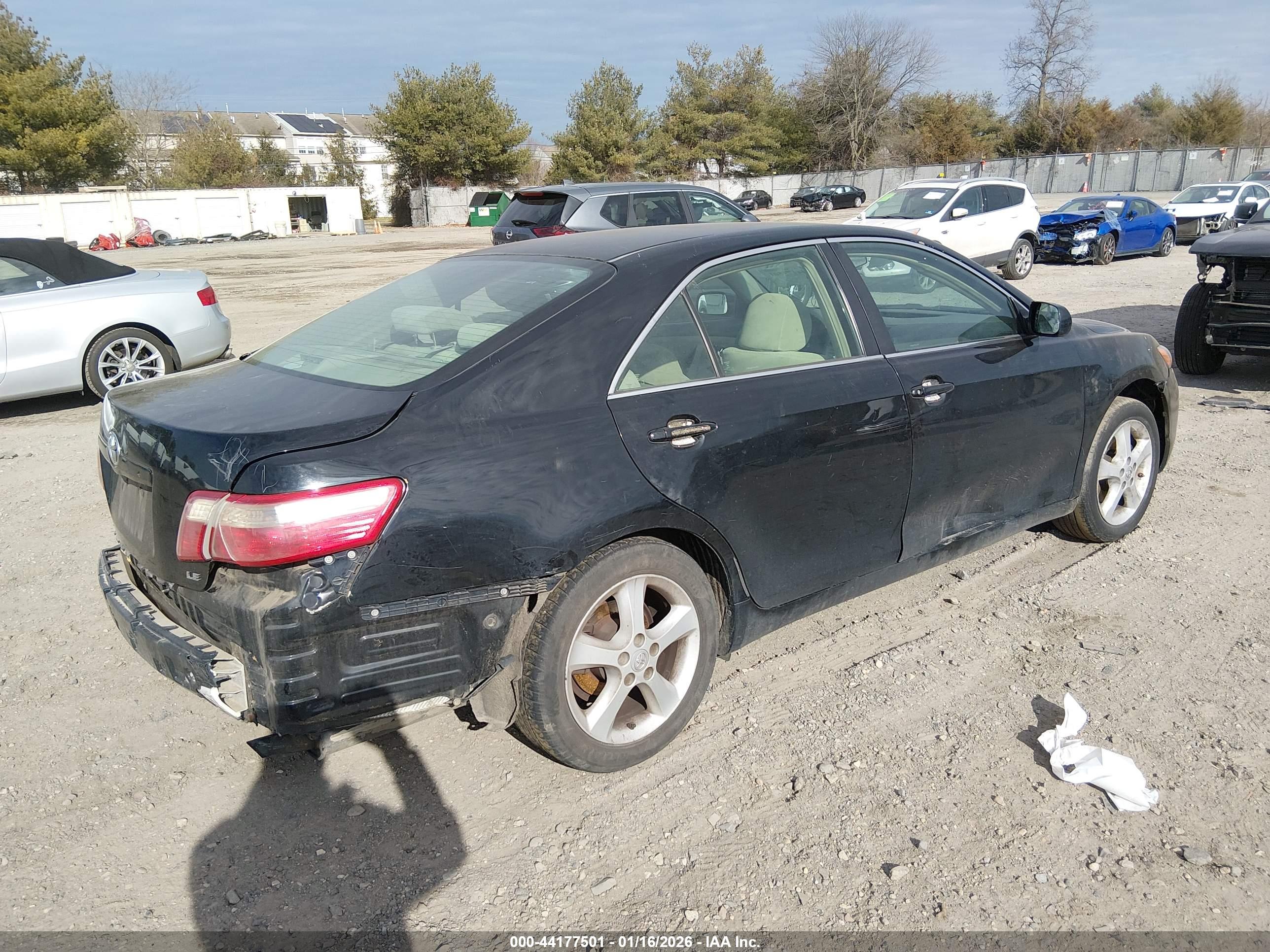 TOYOTA CAMRY image 4