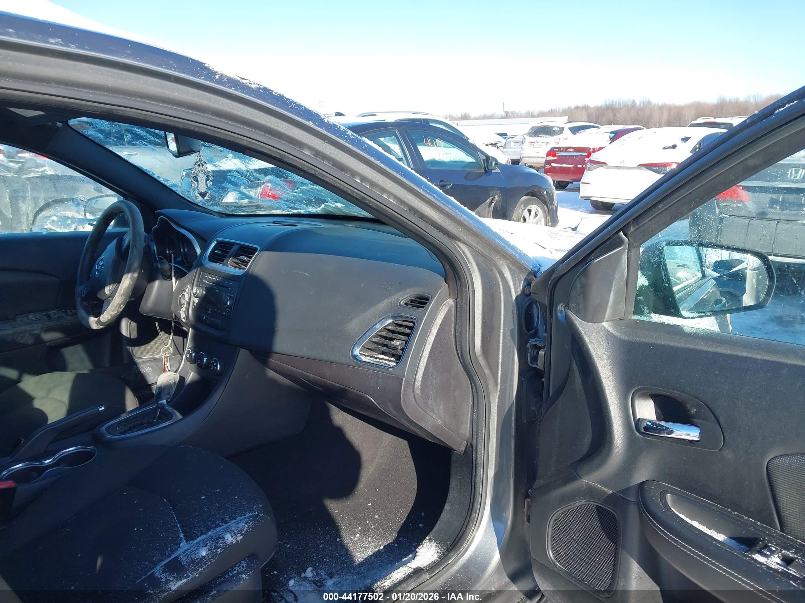 DODGE AVENGER image 5