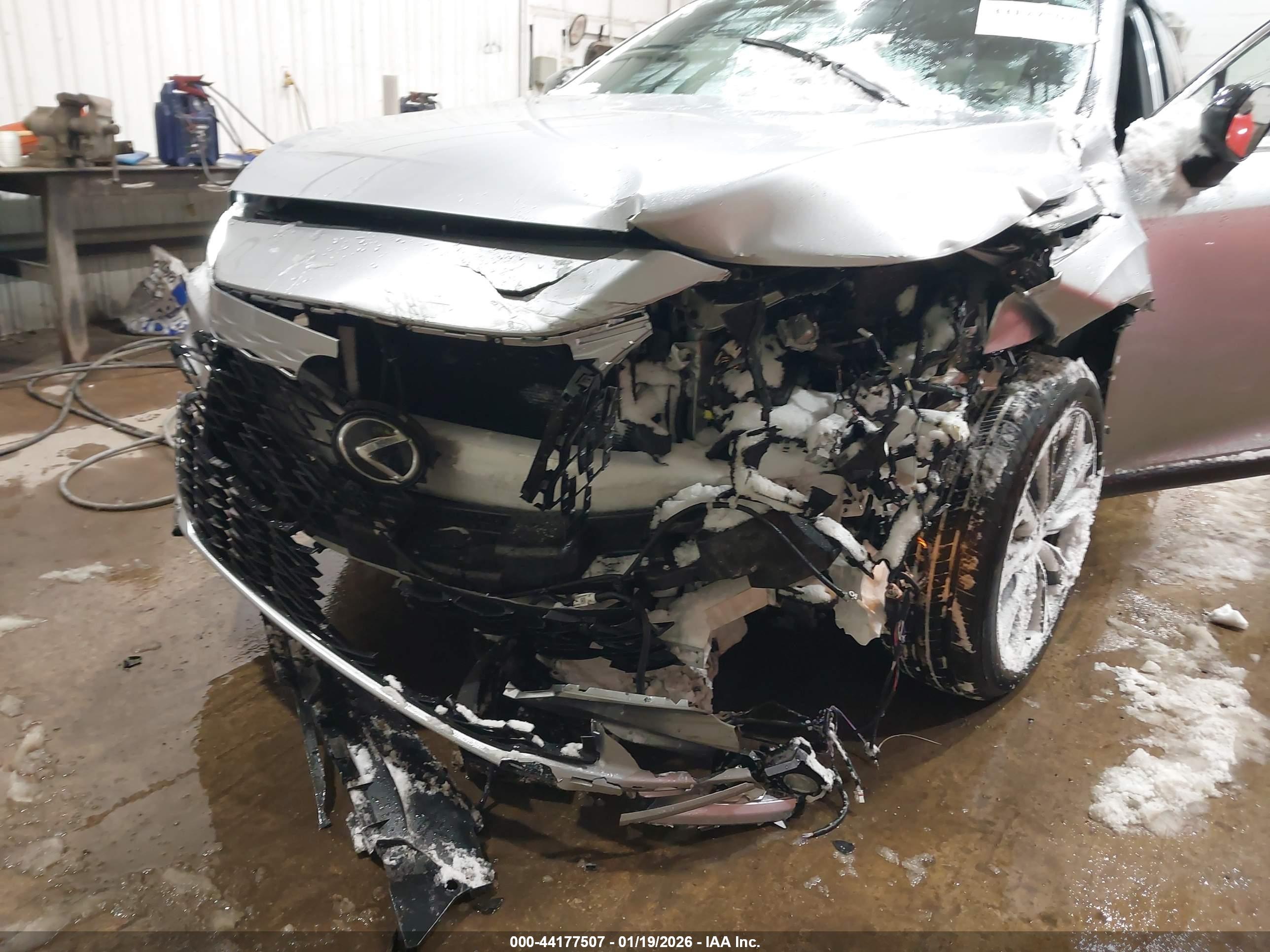LEXUS RX image 6