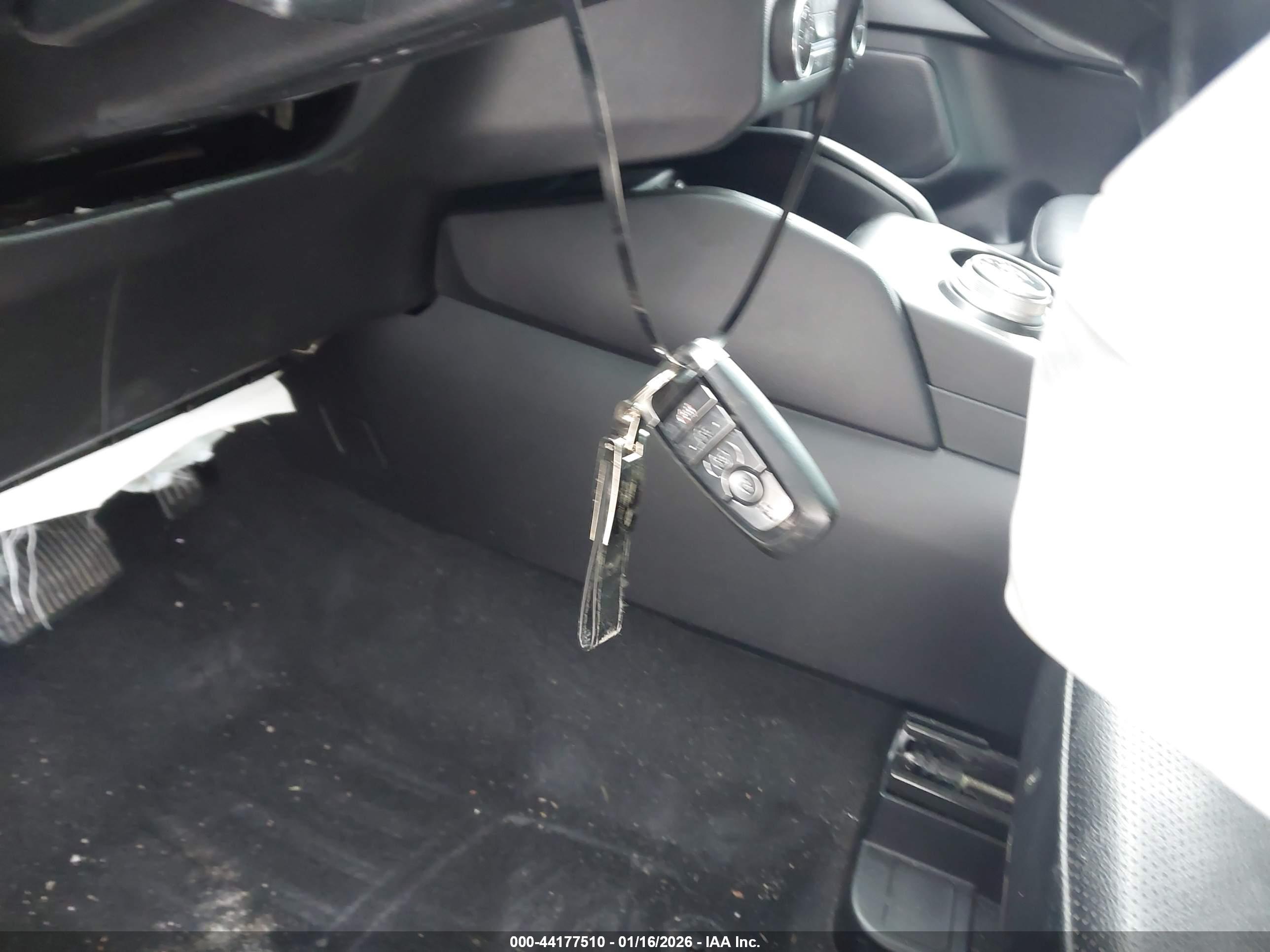 FORD ESCAPE image 11