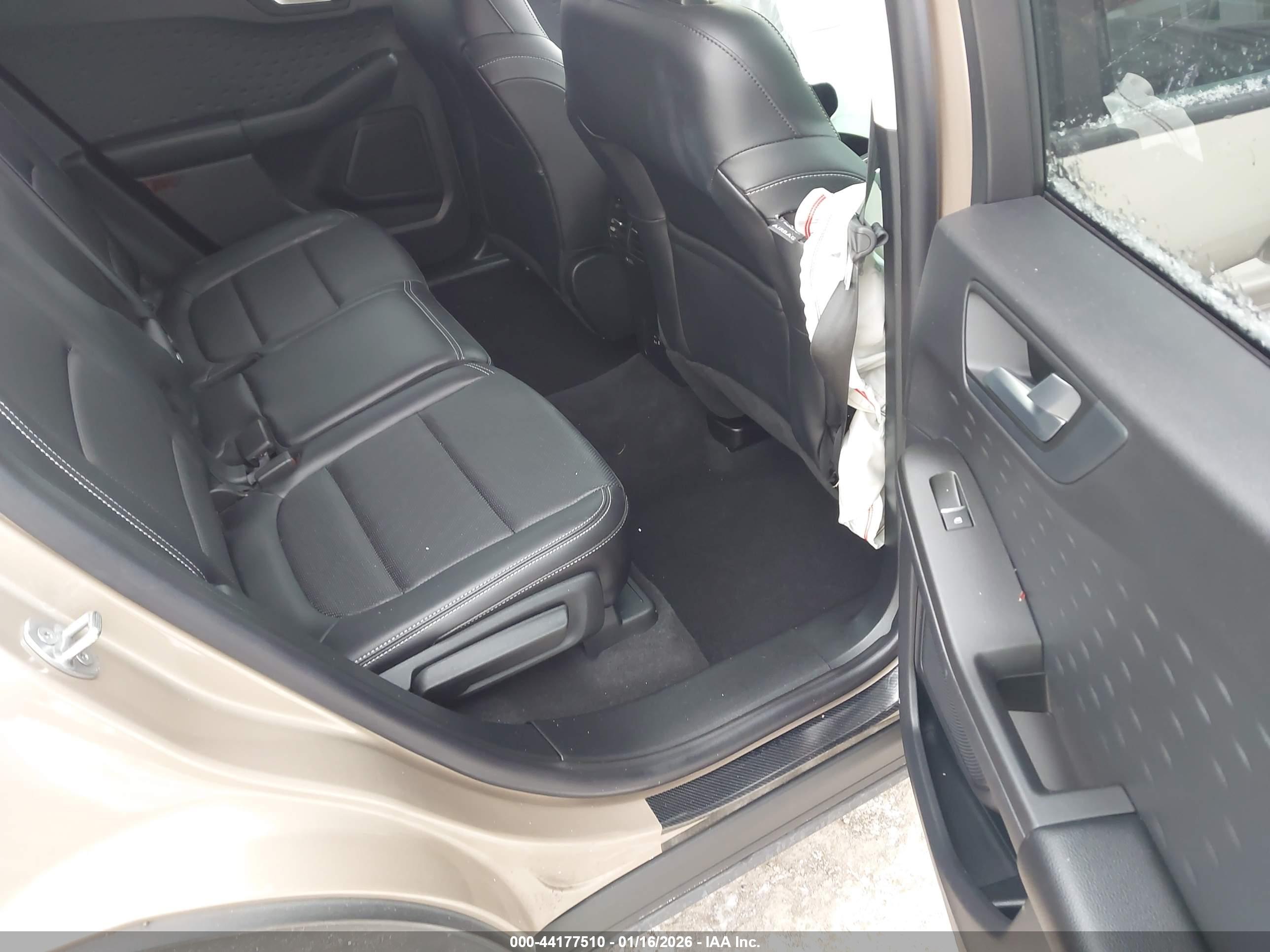 FORD ESCAPE image 8