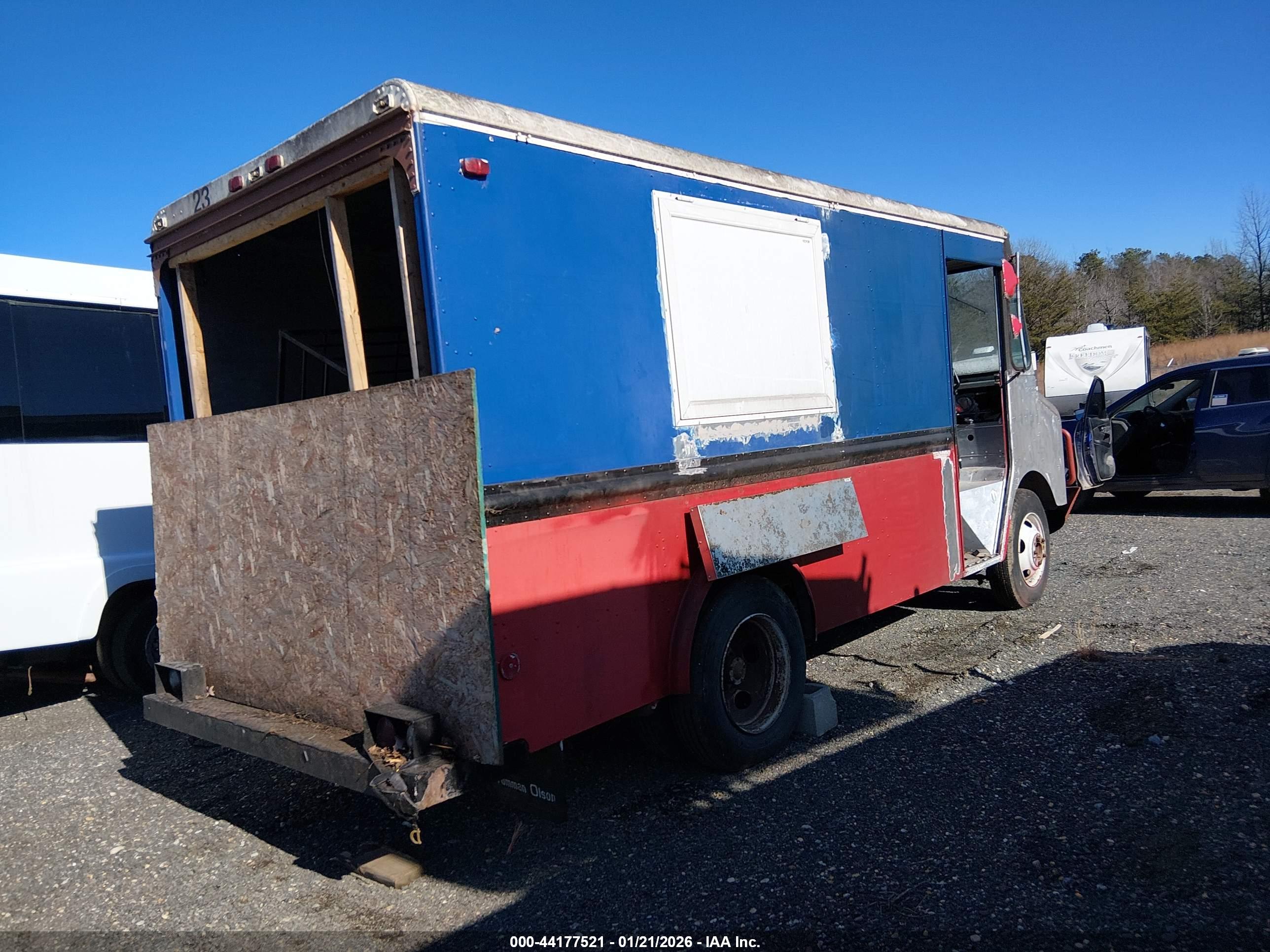 GMC FORWARD image 4