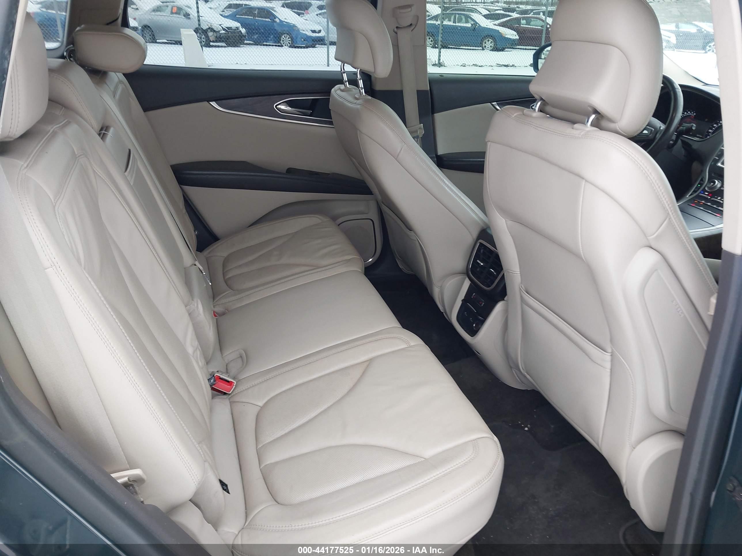 LINCOLN MKX image 8