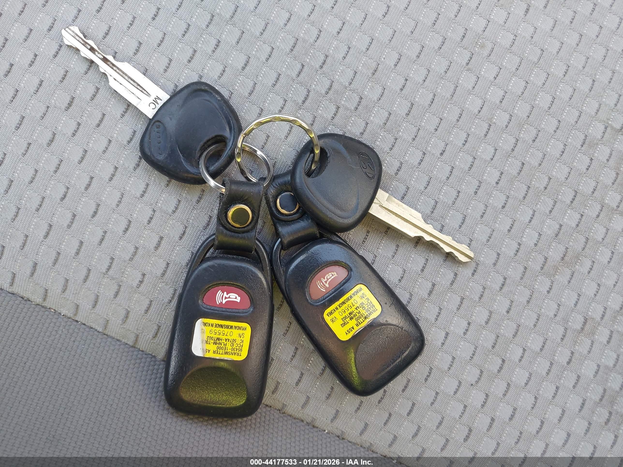 HYUNDAI ACCENT image 11