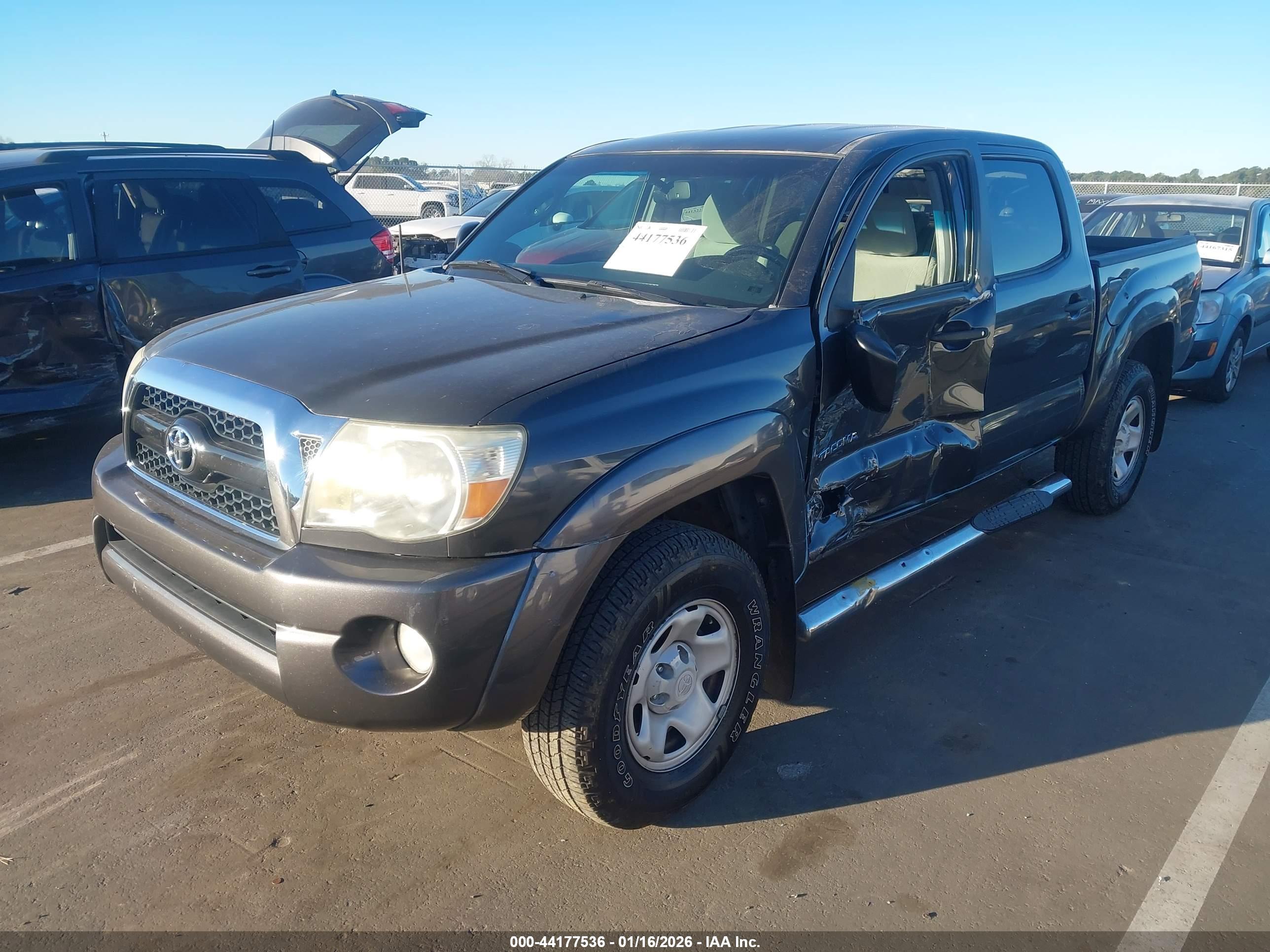 TOYOTA TACOMA image 2