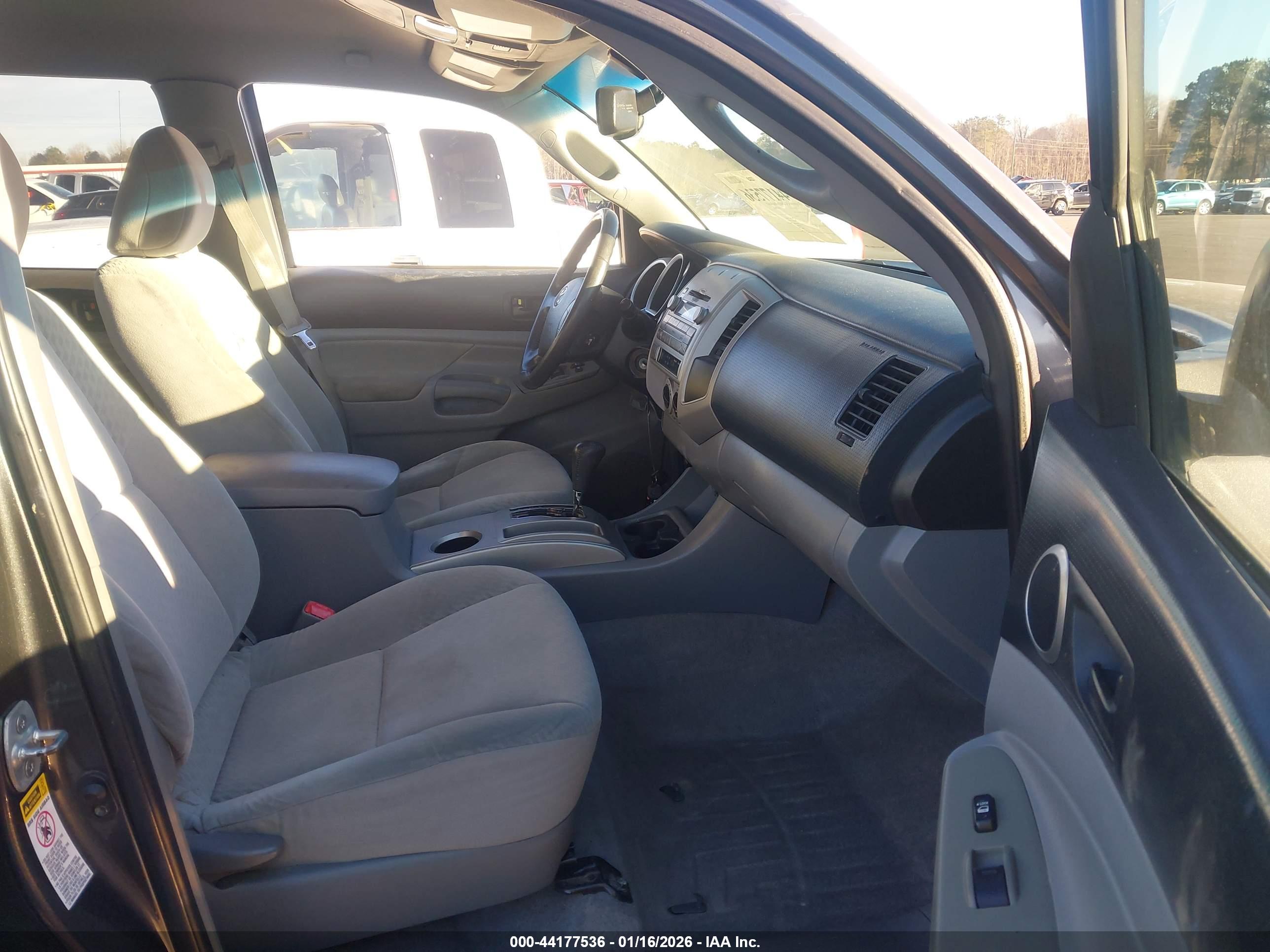 TOYOTA TACOMA image 5