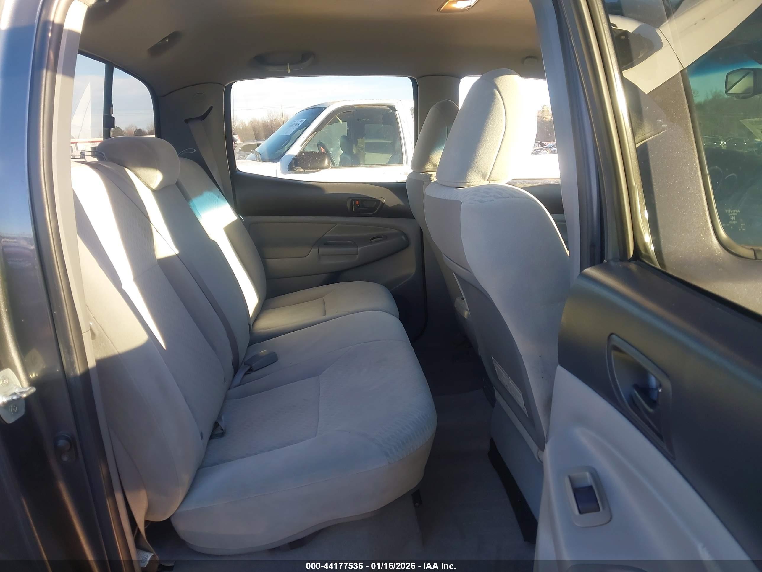 TOYOTA TACOMA image 8