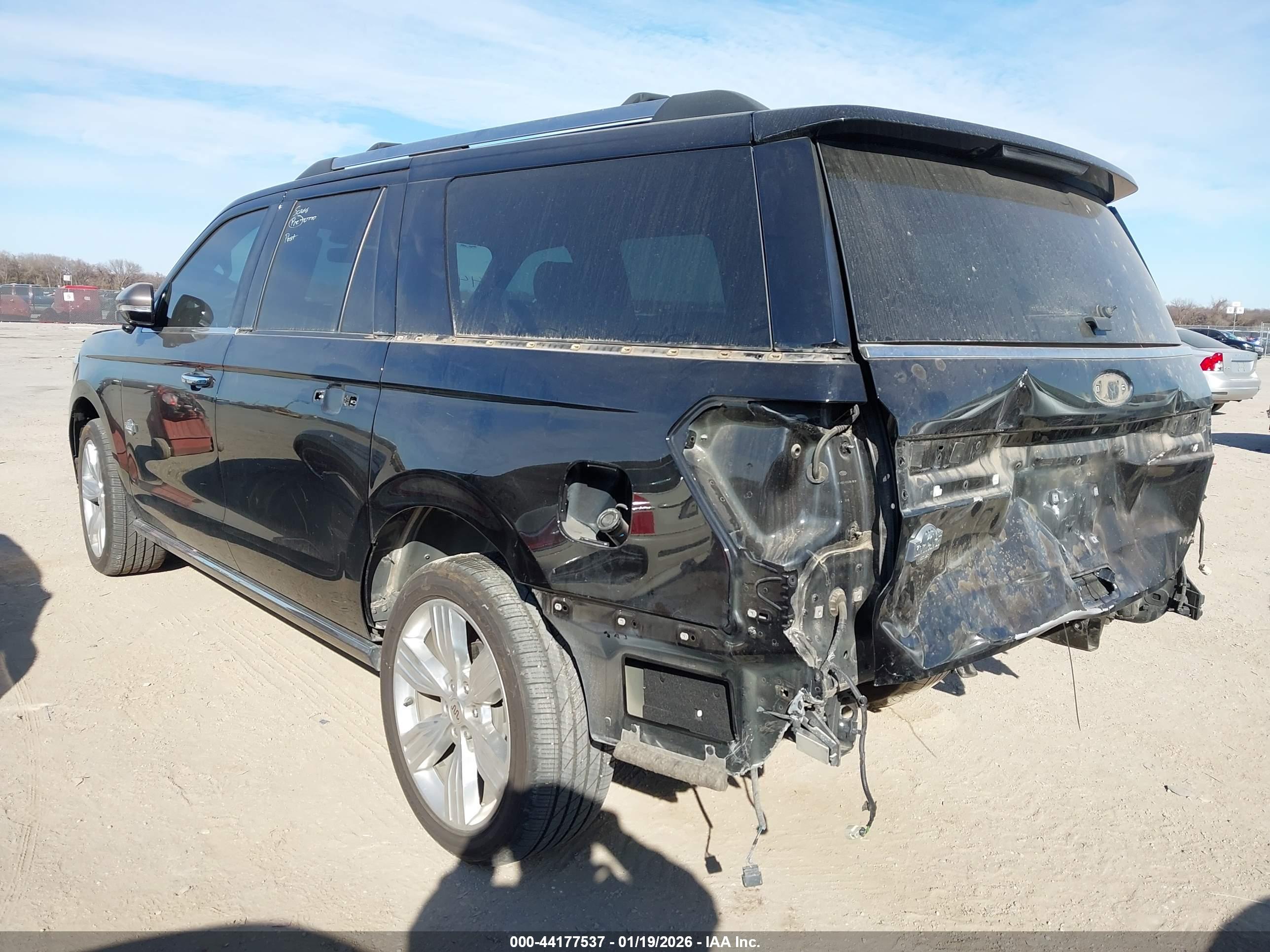 FORD EXPEDITION image 3
