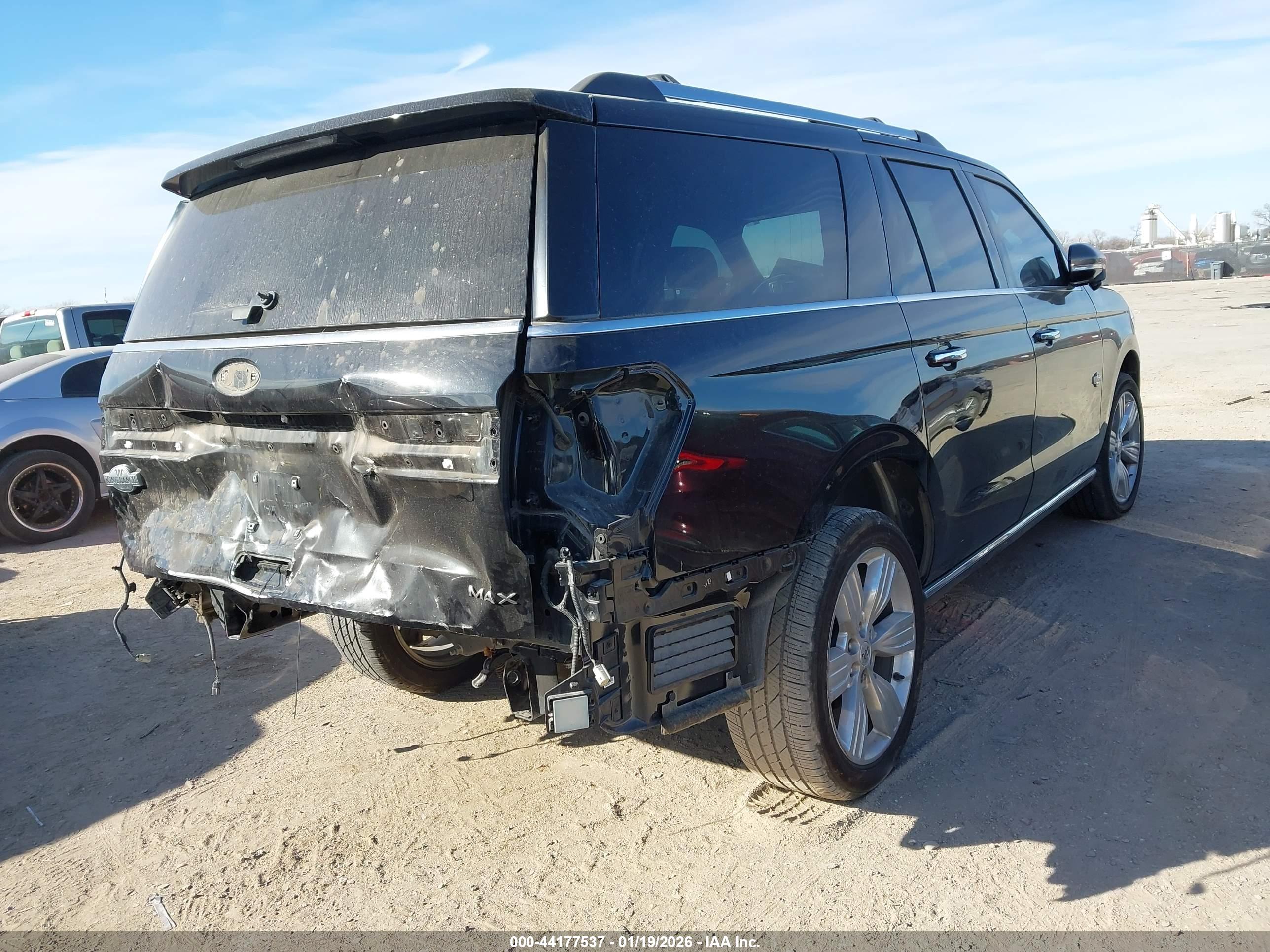 FORD EXPEDITION image 4