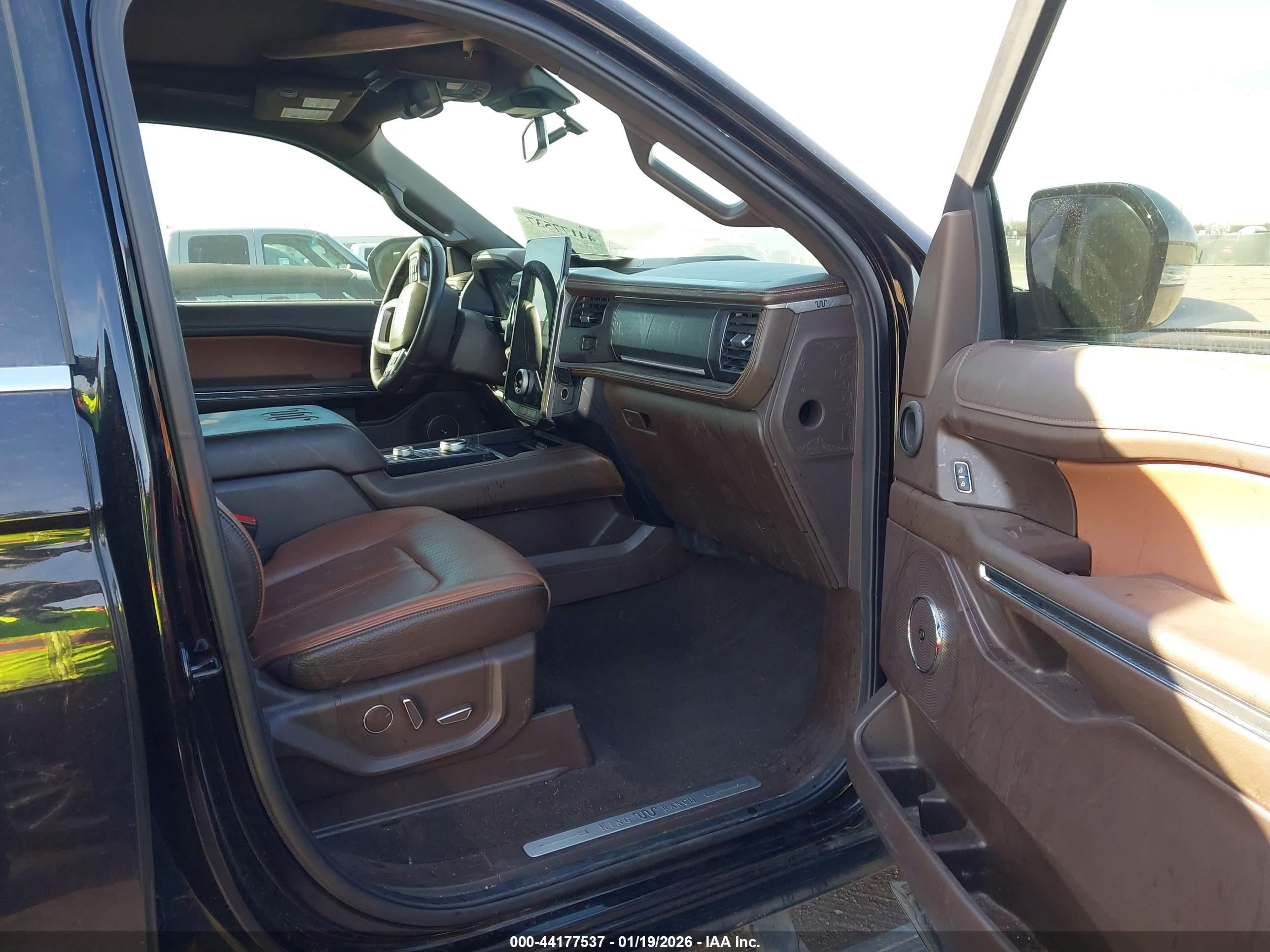 FORD EXPEDITION image 5