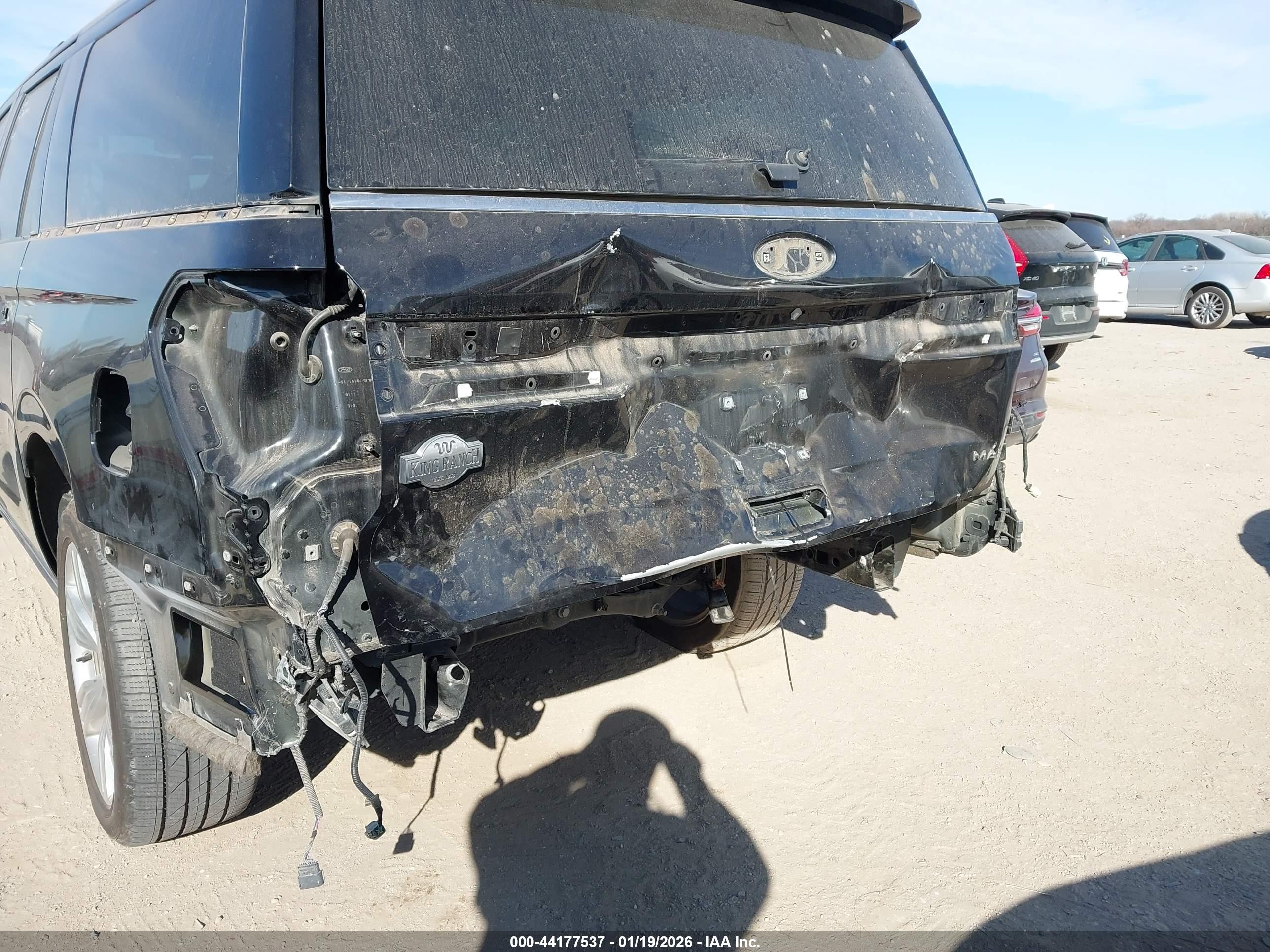 FORD EXPEDITION image 6