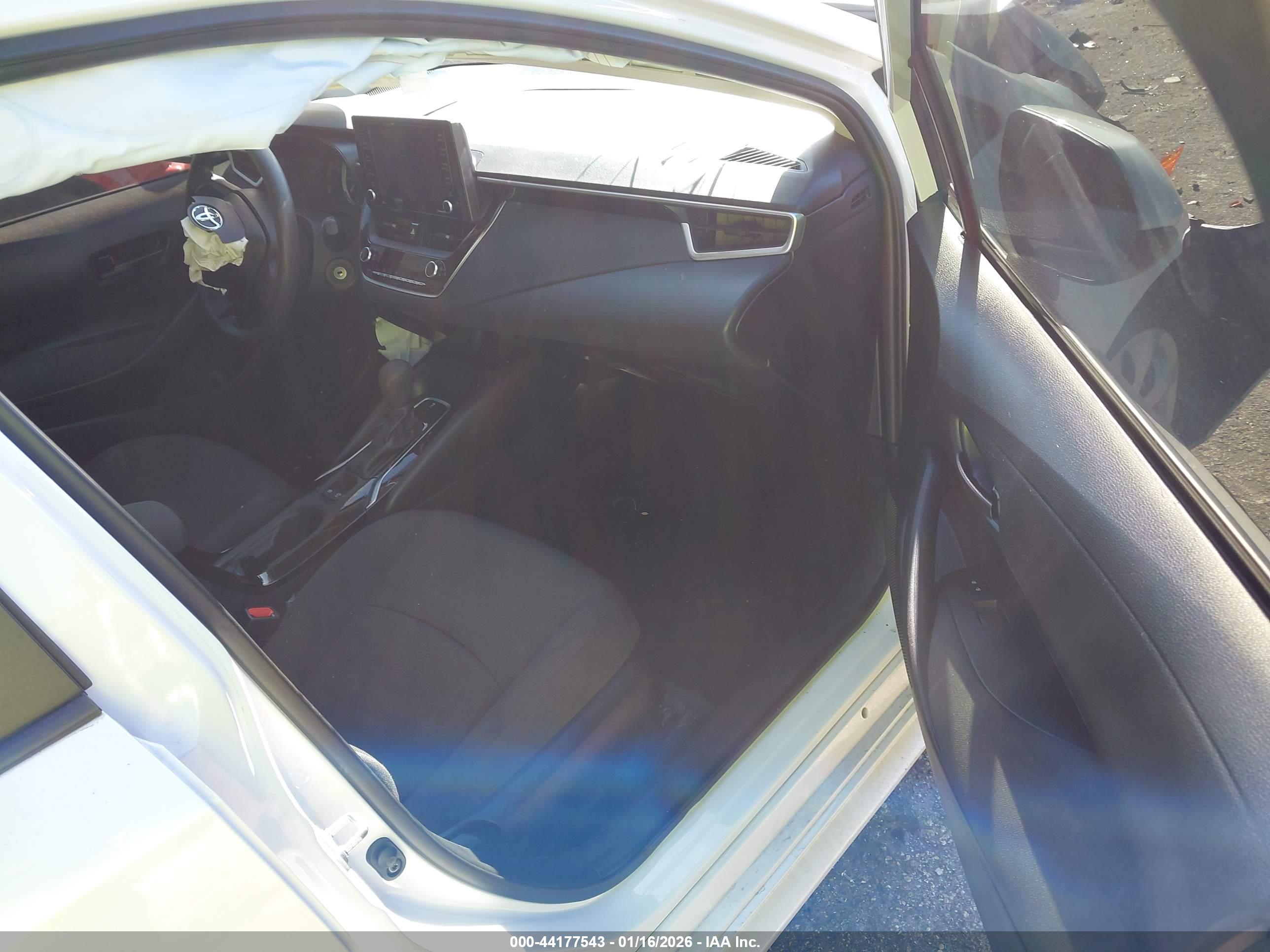 TOYOTA COROLLA image 5