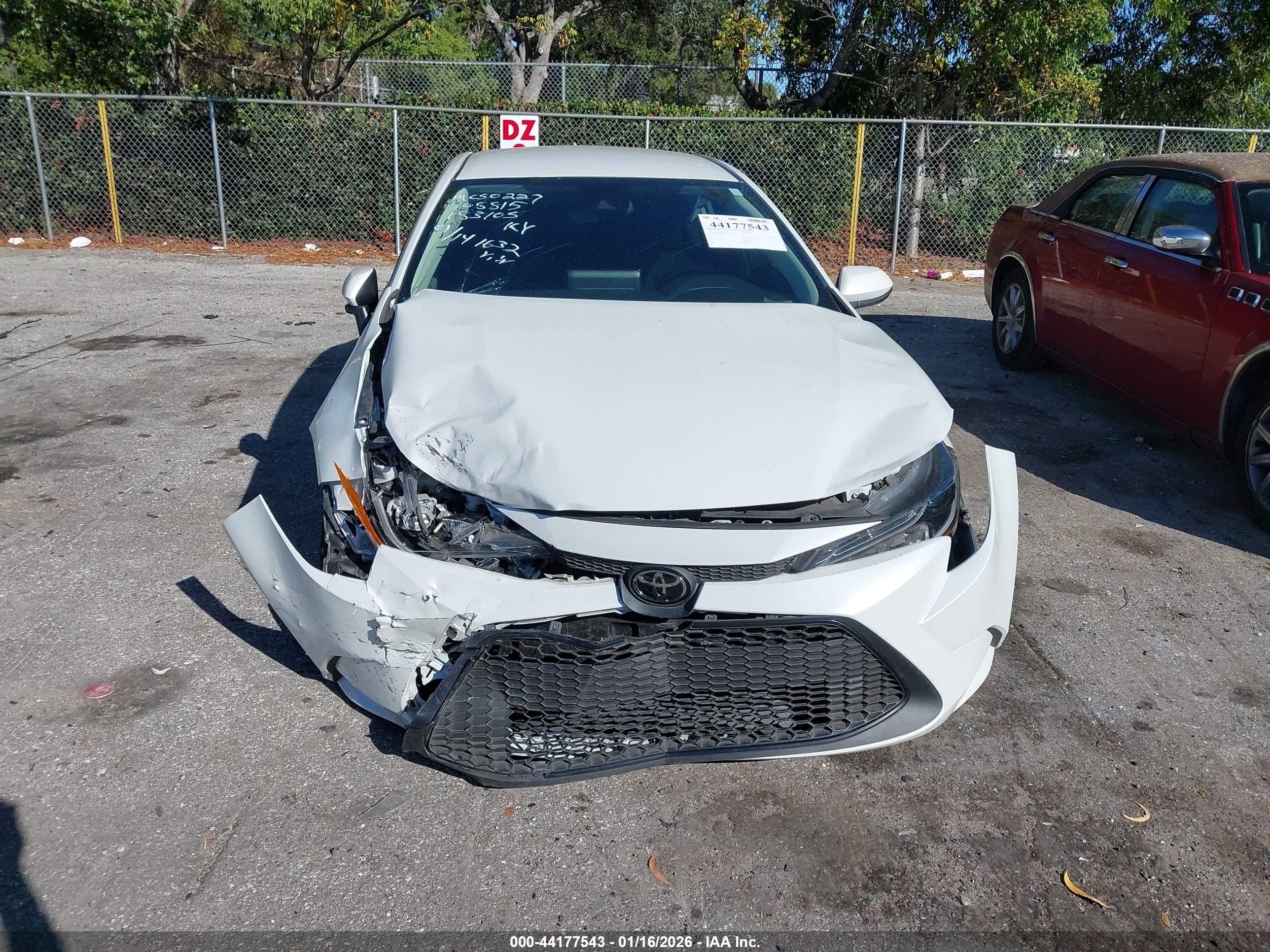 TOYOTA COROLLA image 6