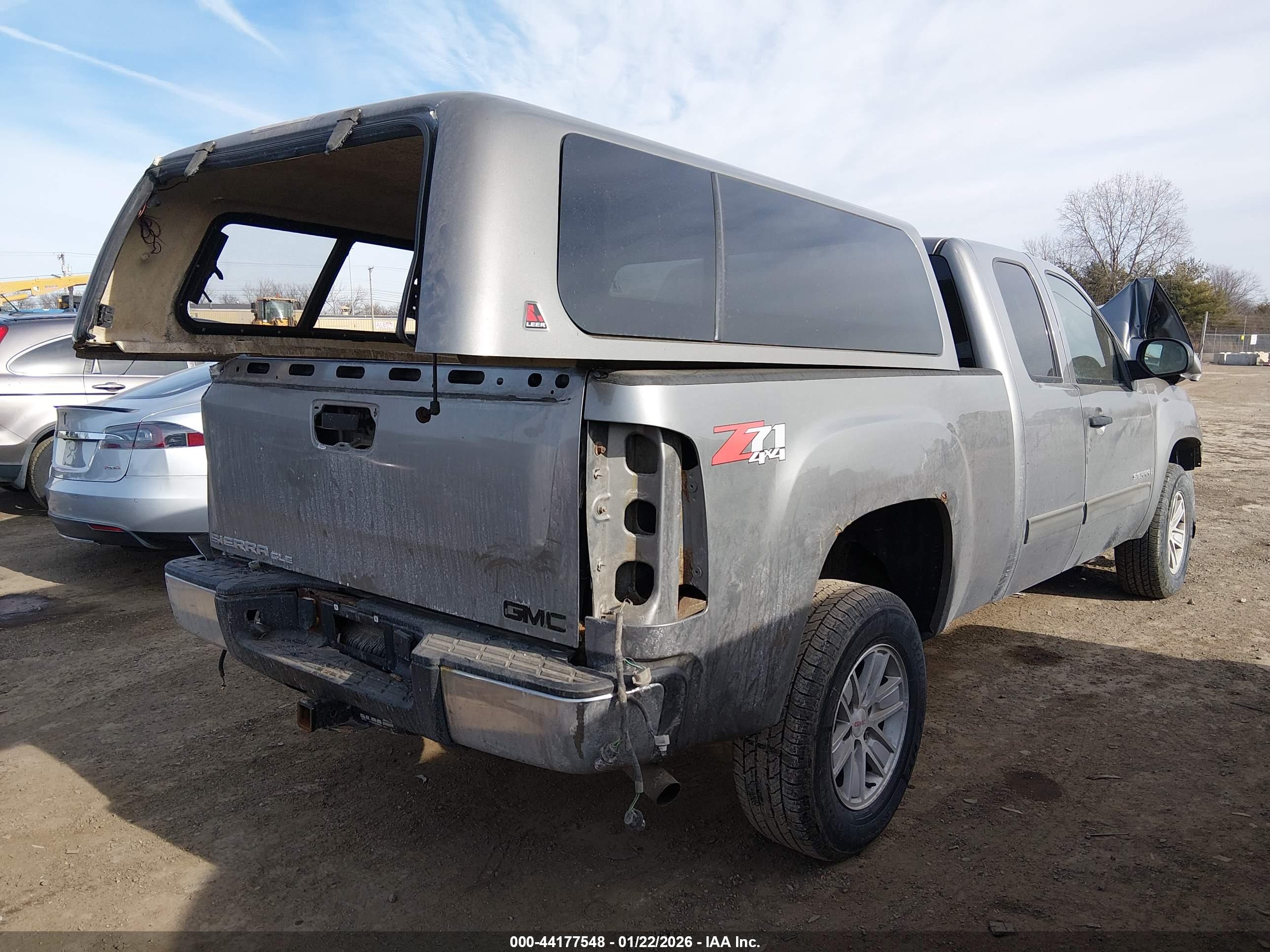 GMC SIERRA image 4