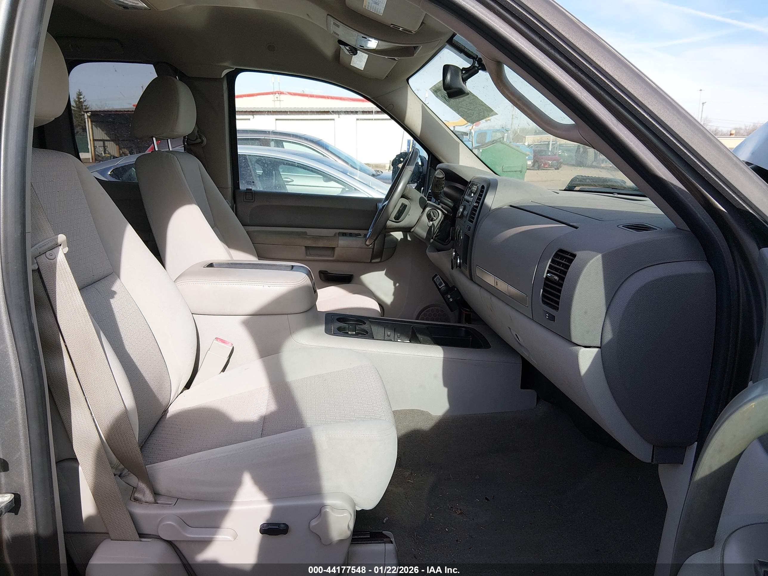GMC SIERRA image 5
