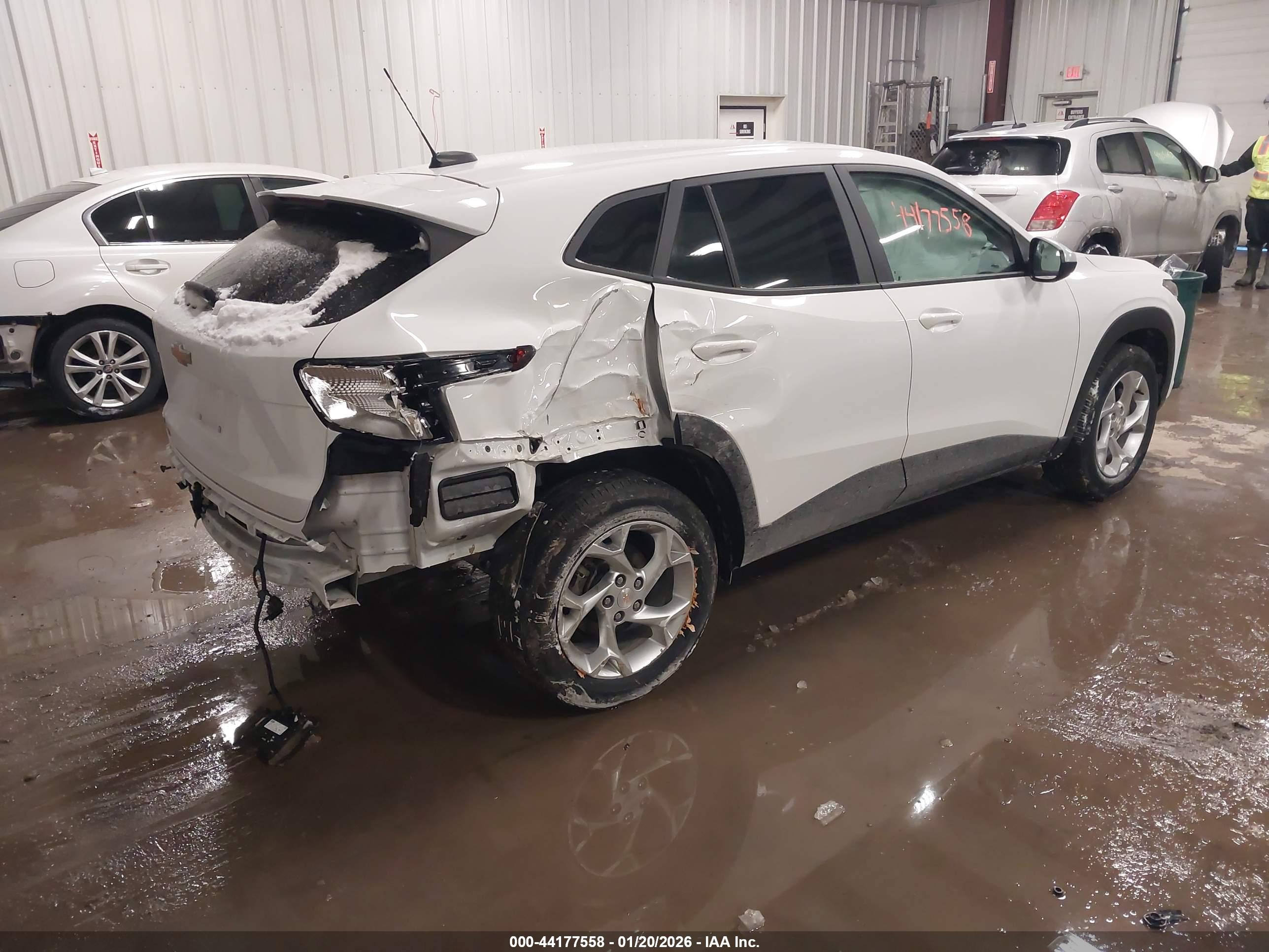 CHEVROLET TRAX image 4