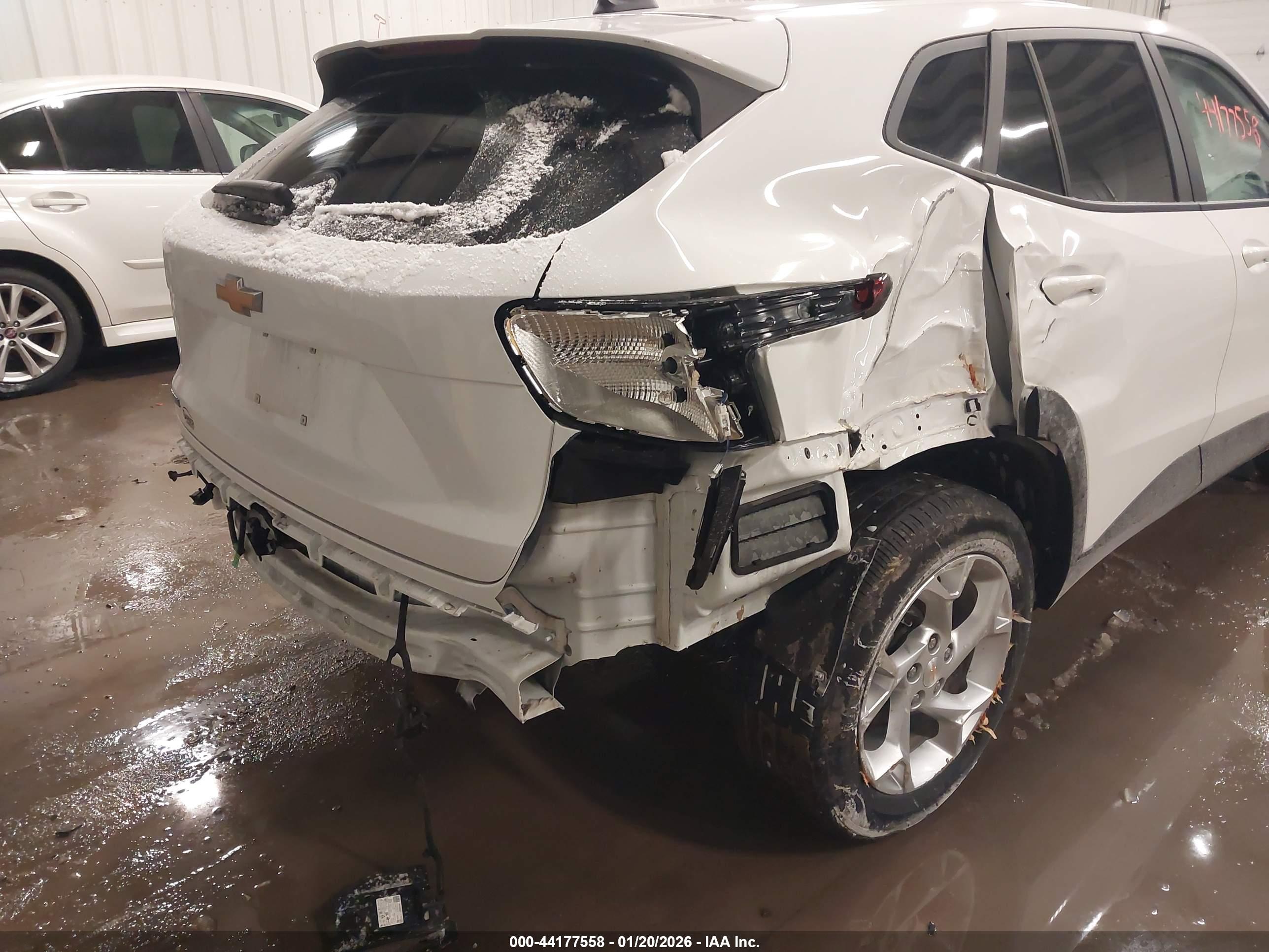 CHEVROLET TRAX image 6