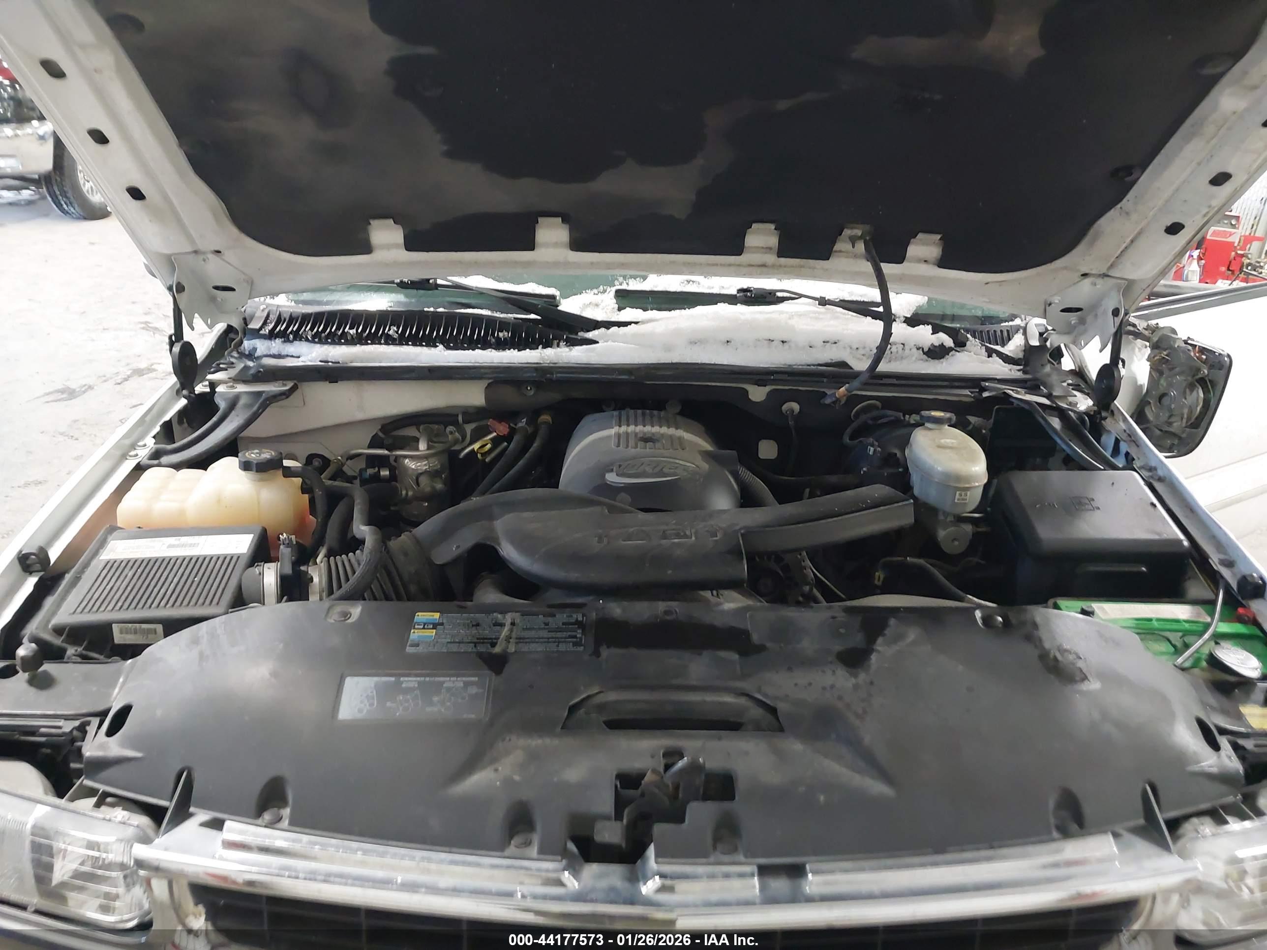 CHEVROLET TAHOE image 10