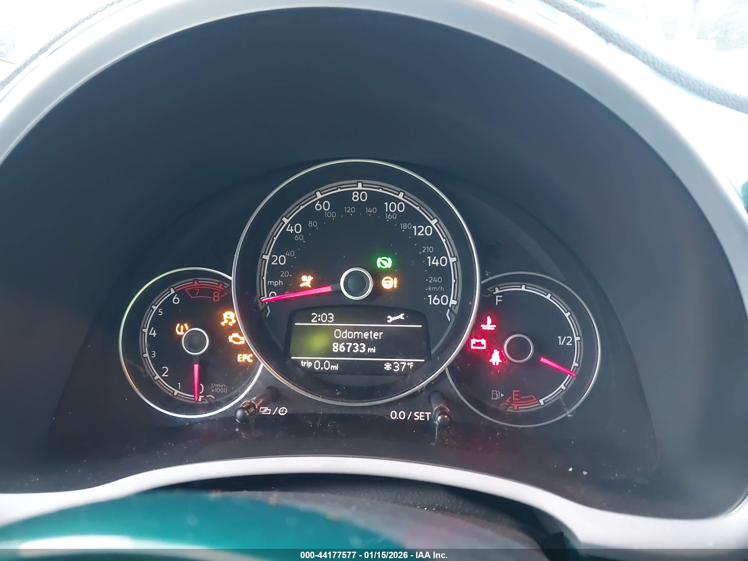 VOLKSWAGEN BEETLE image 7