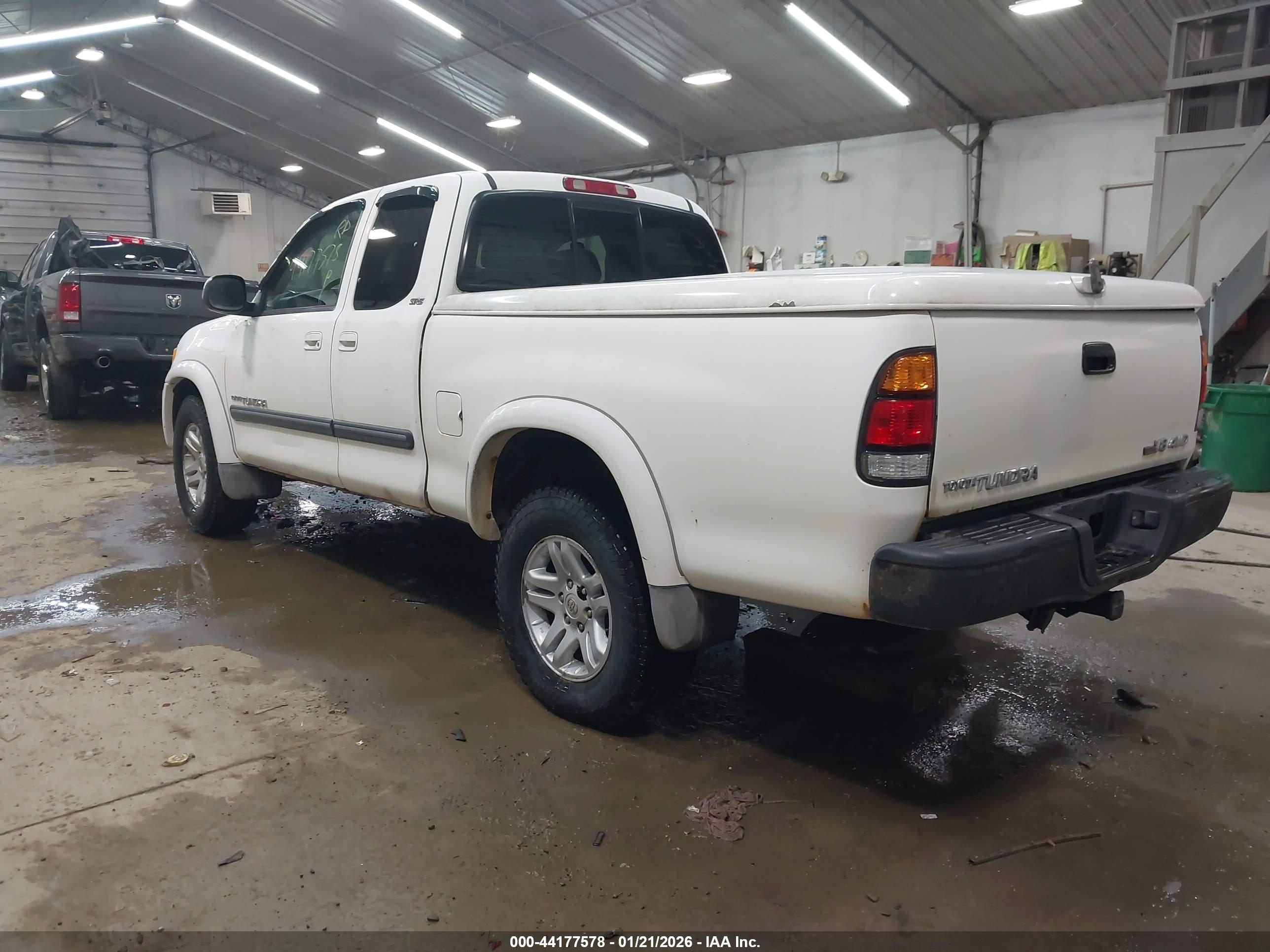 TOYOTA TUNDRA image 3