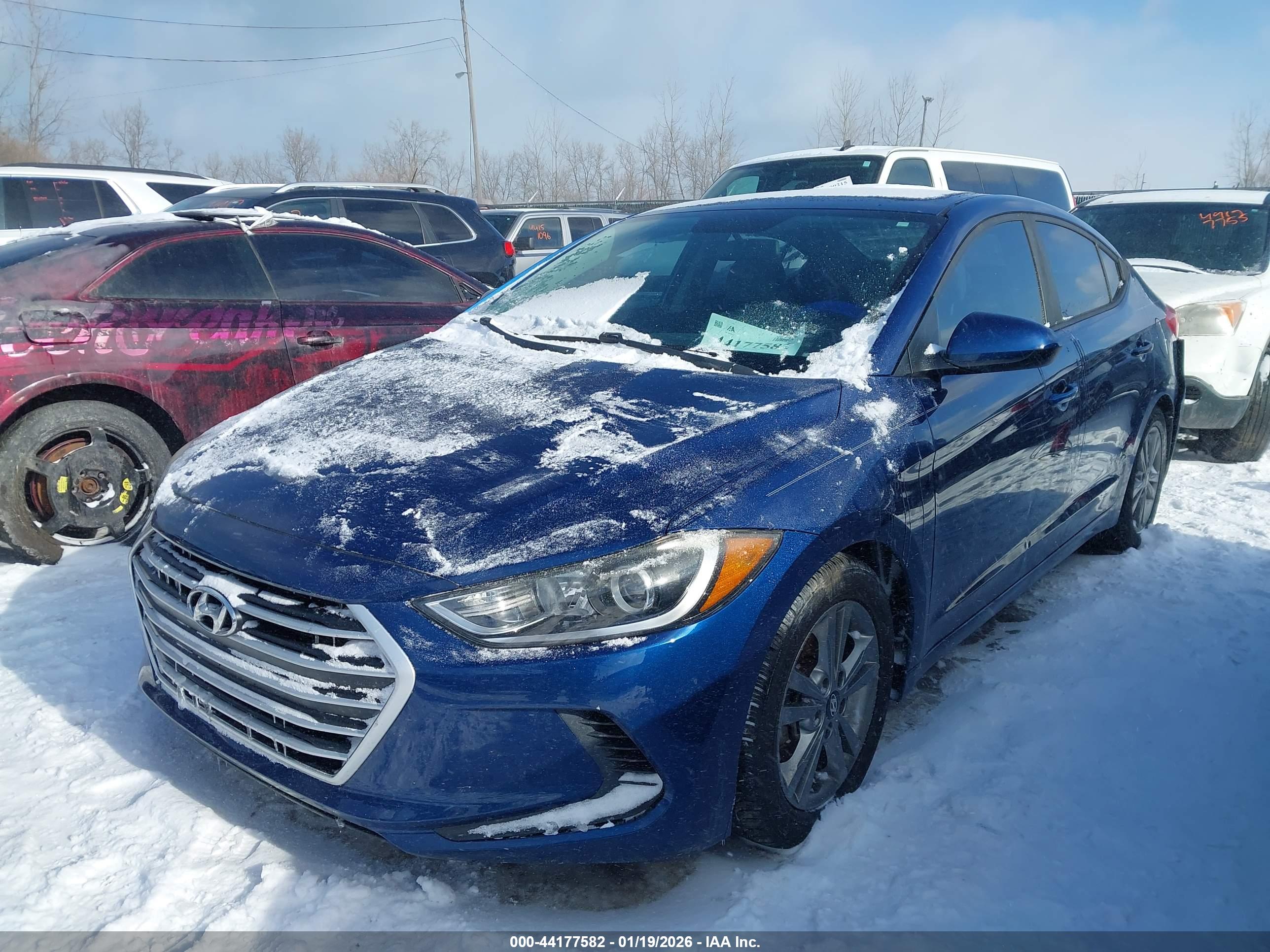 HYUNDAI ELANTRA image 2