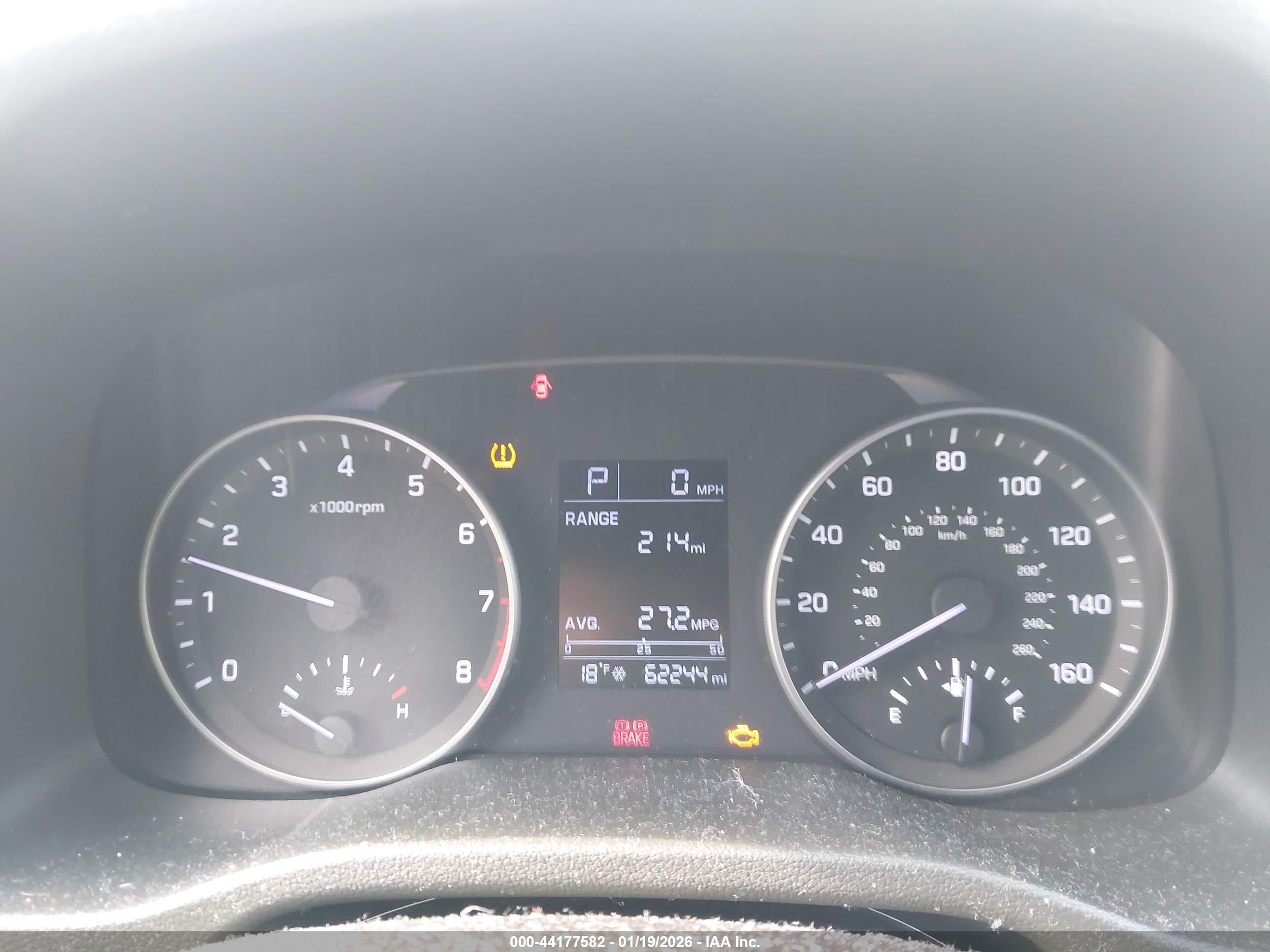 HYUNDAI ELANTRA image 7