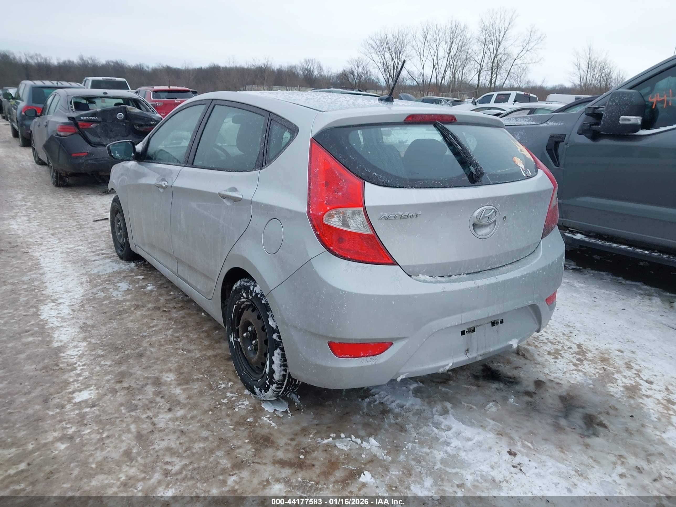 HYUNDAI ACCENT image 3