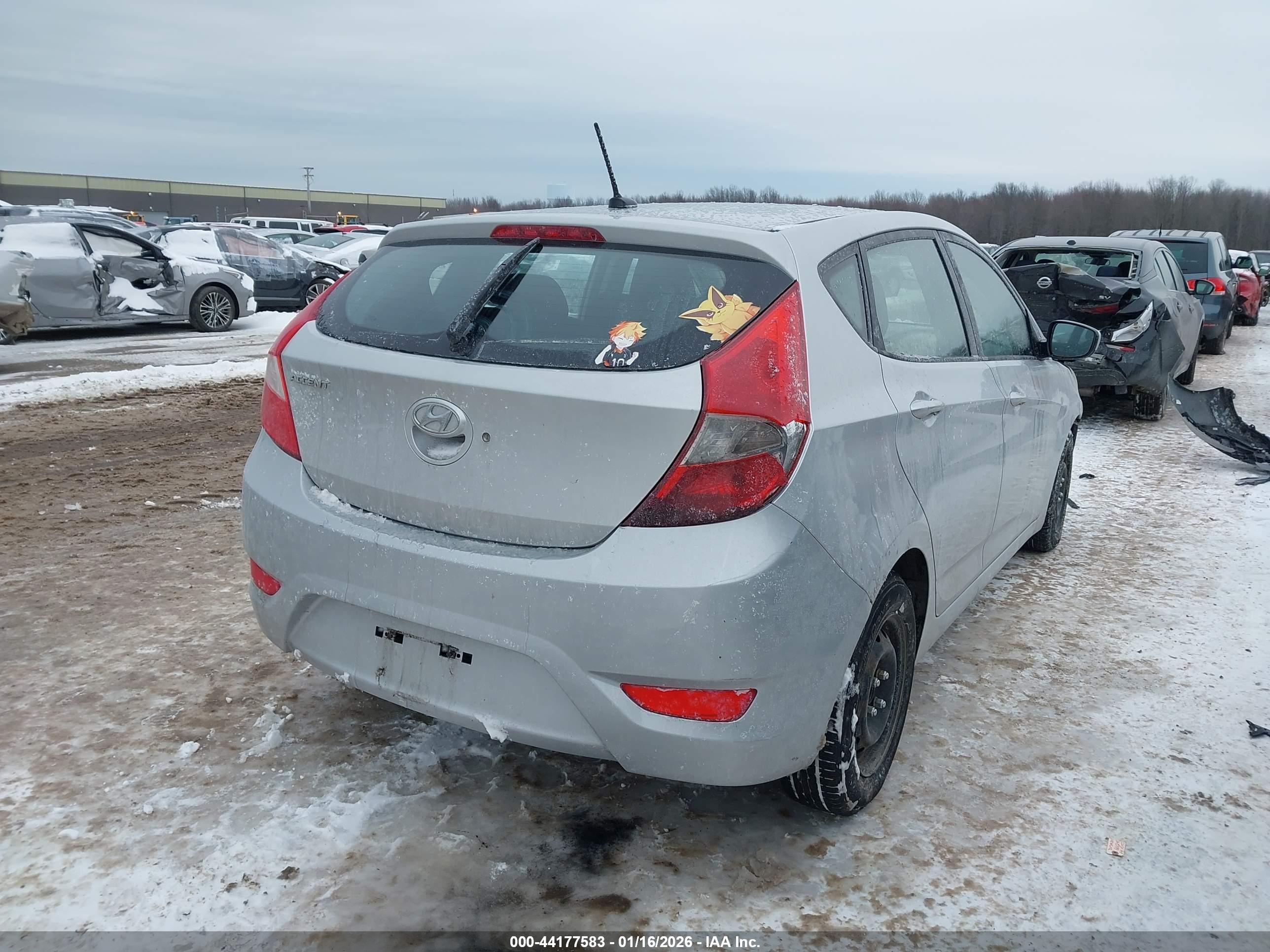 HYUNDAI ACCENT image 4