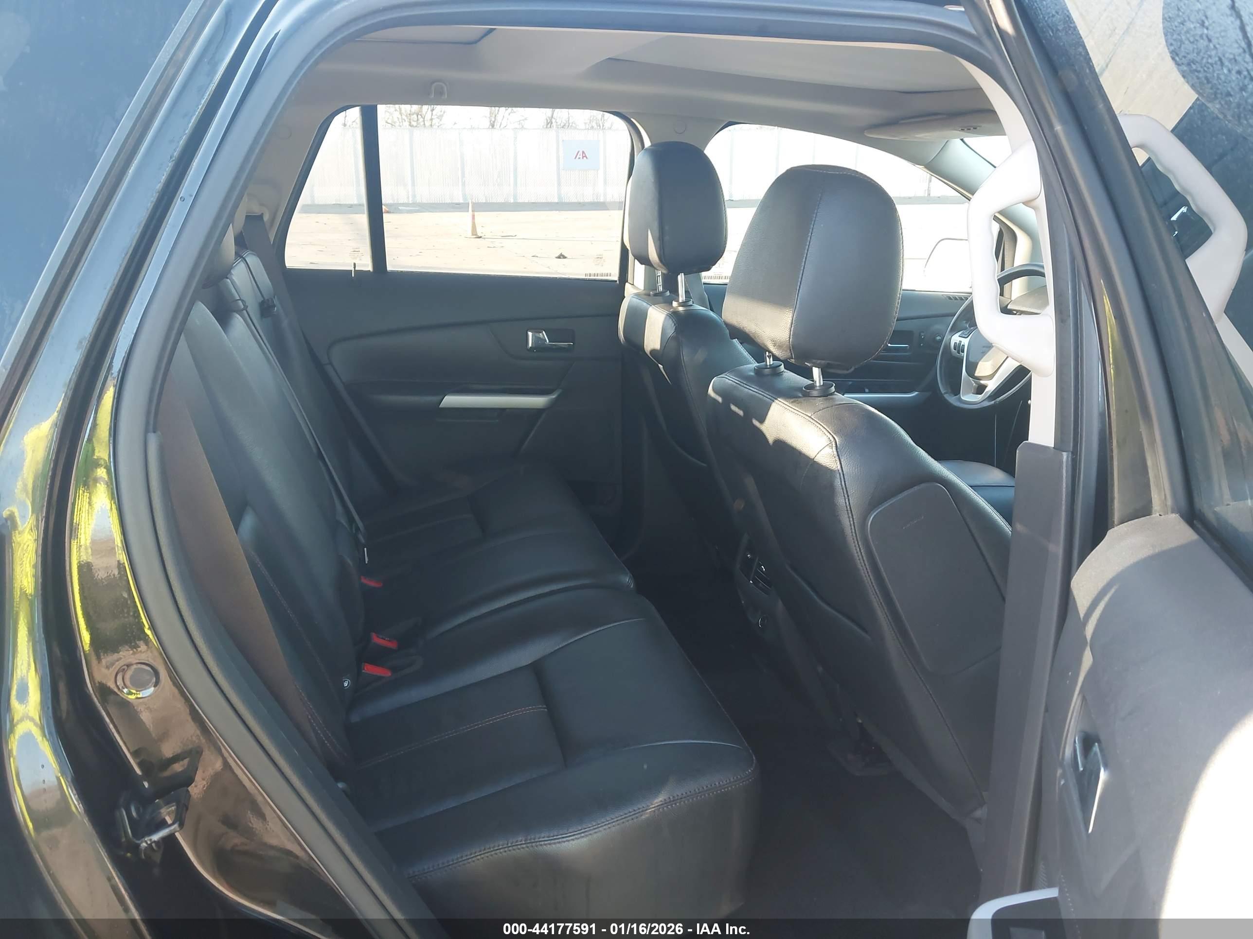 FORD EDGE image 8