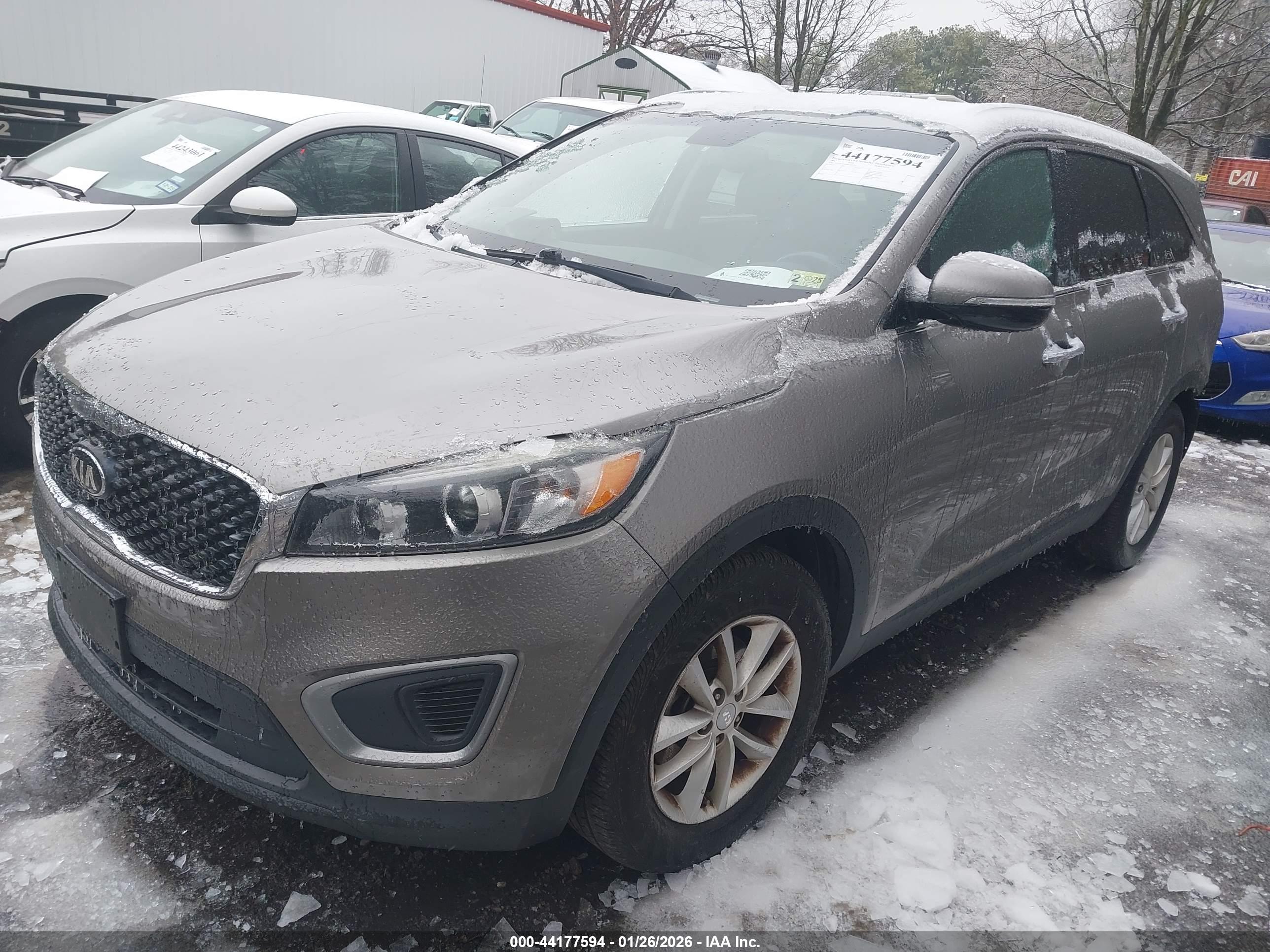 KIA SORENTO image 2