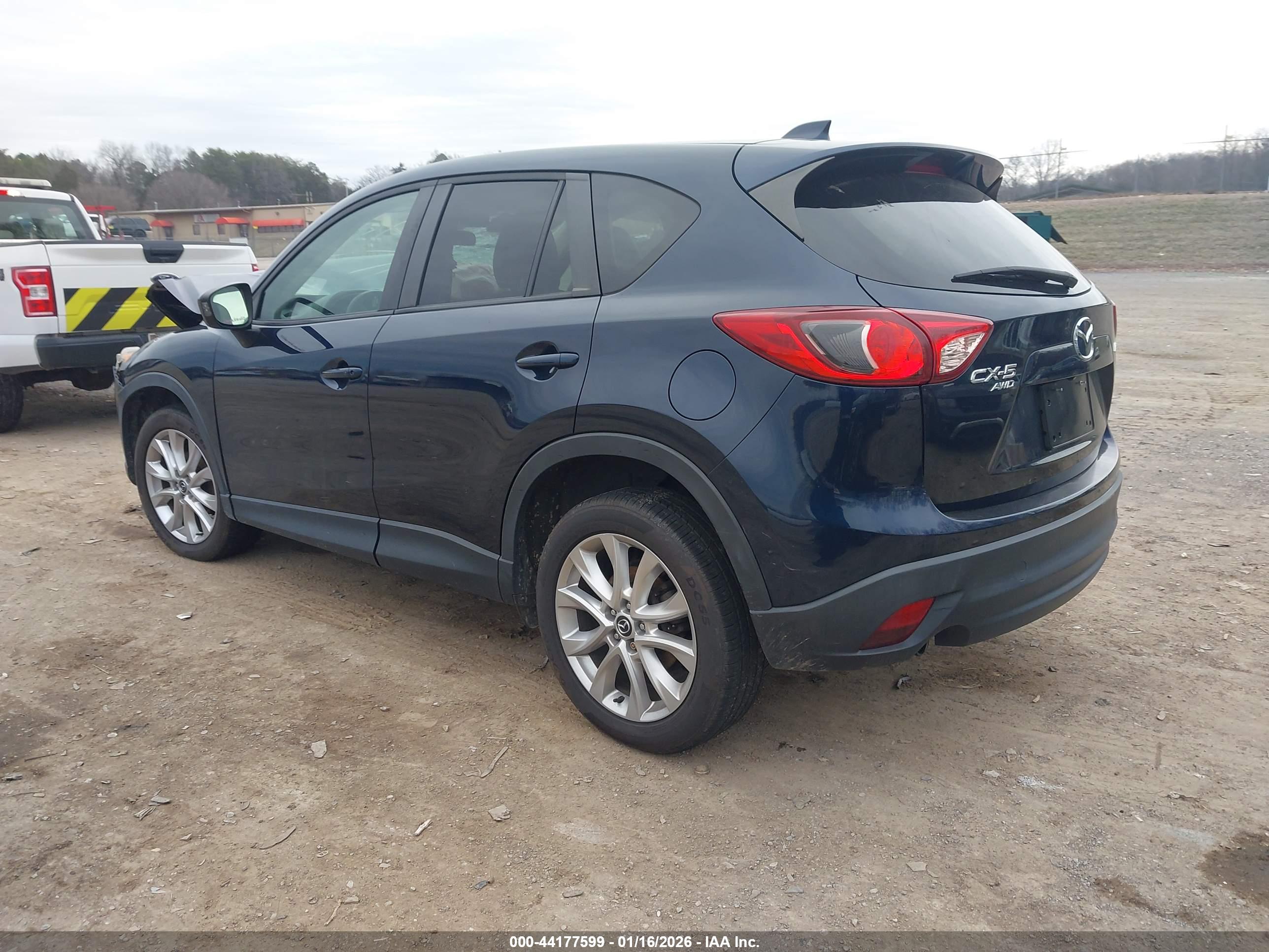 MAZDA CX-5 image 3