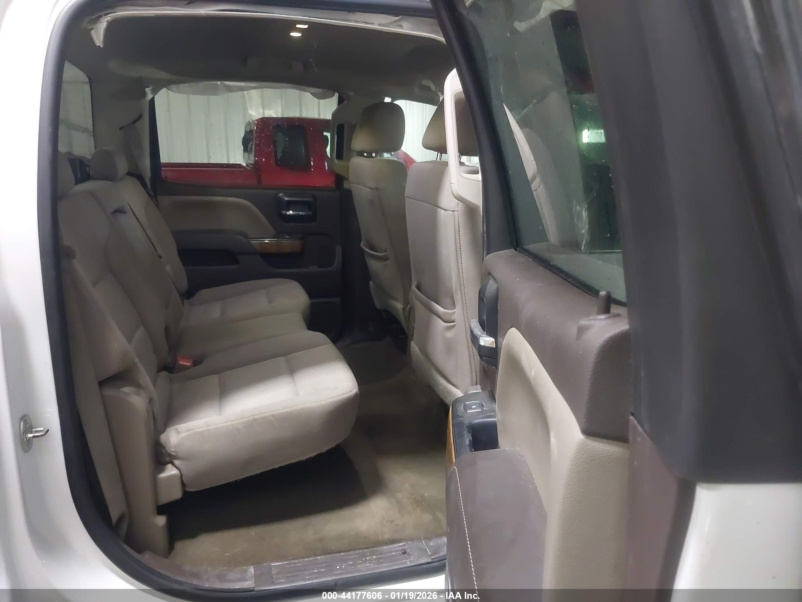 GMC SIERRA image 8