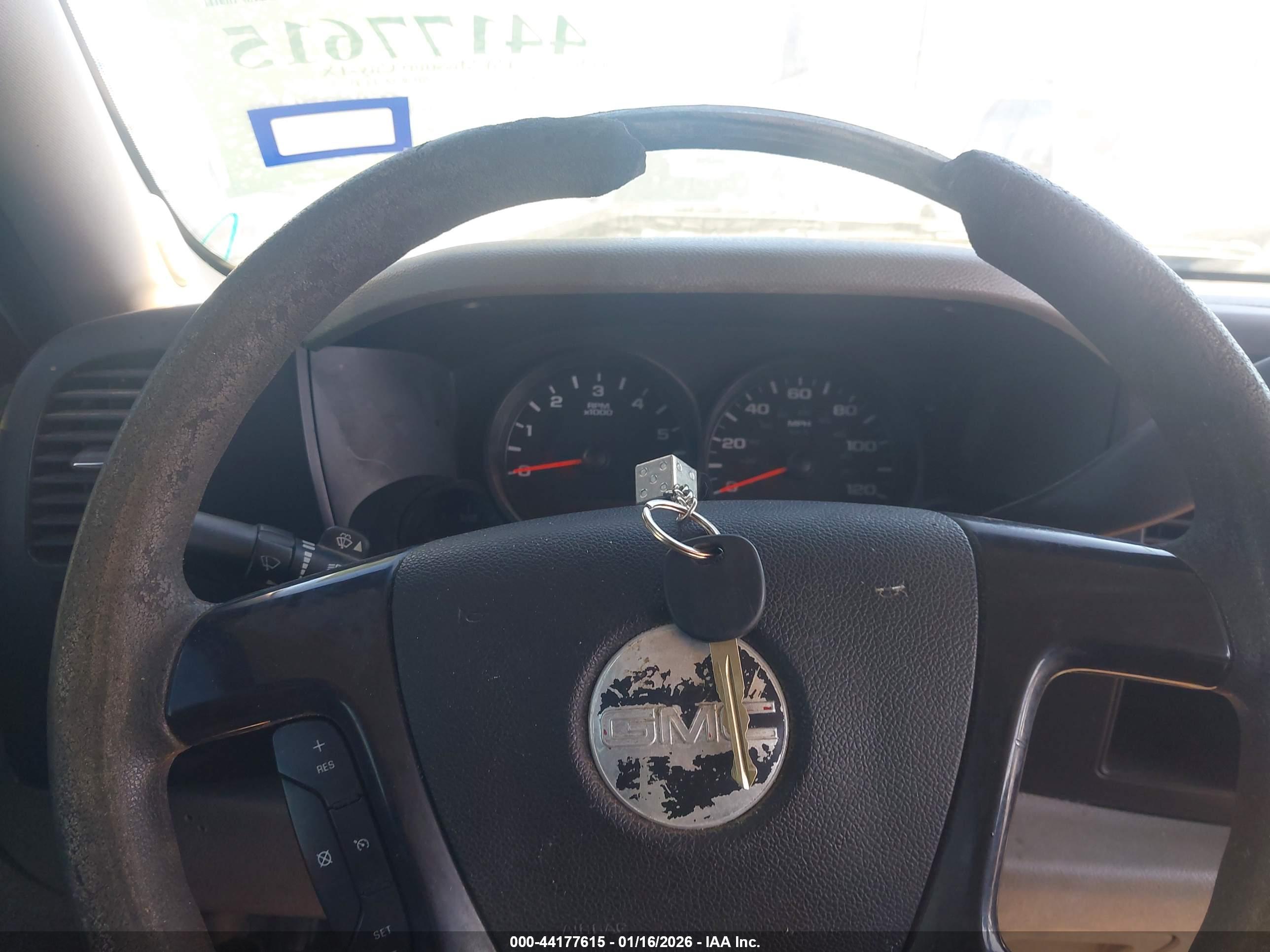 GMC SIERRA image 11